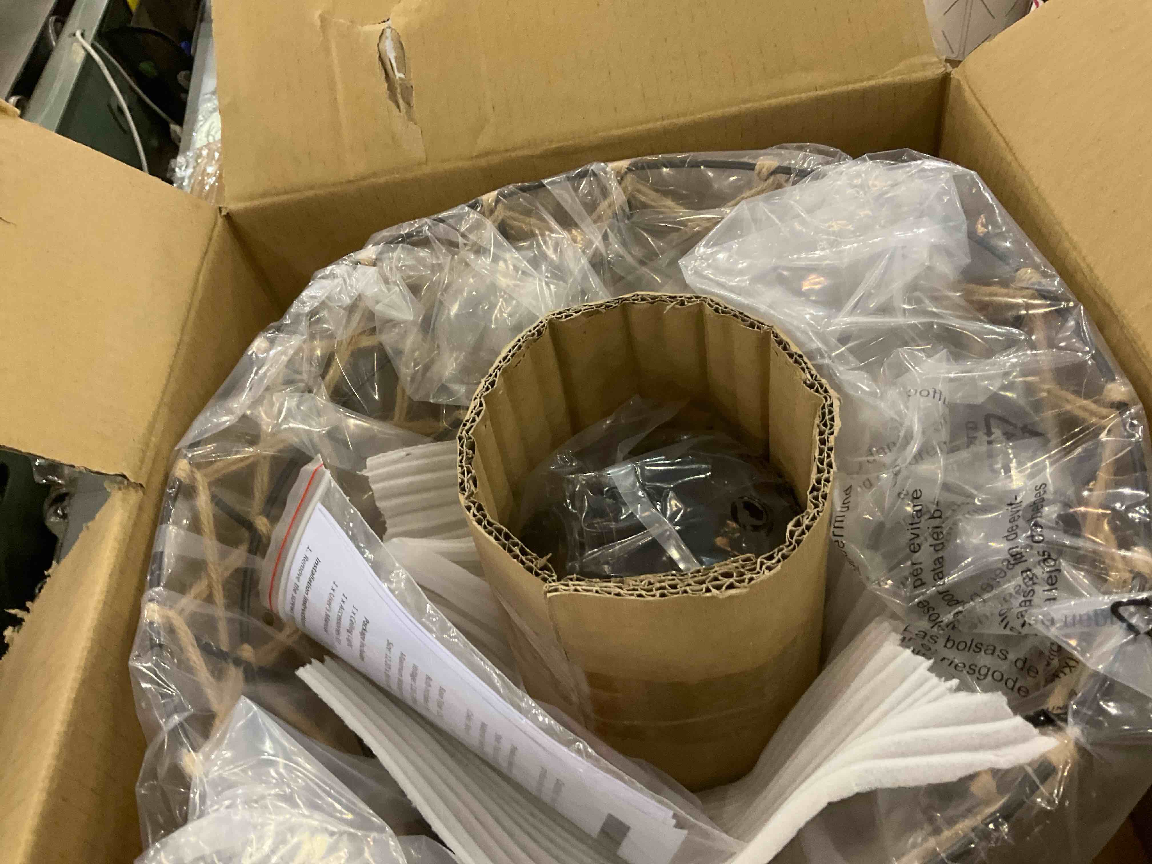 https://s3.amazonaws.com/lotting-images-prod/bidfta/EXS00839964_1699369634274.jpeg
