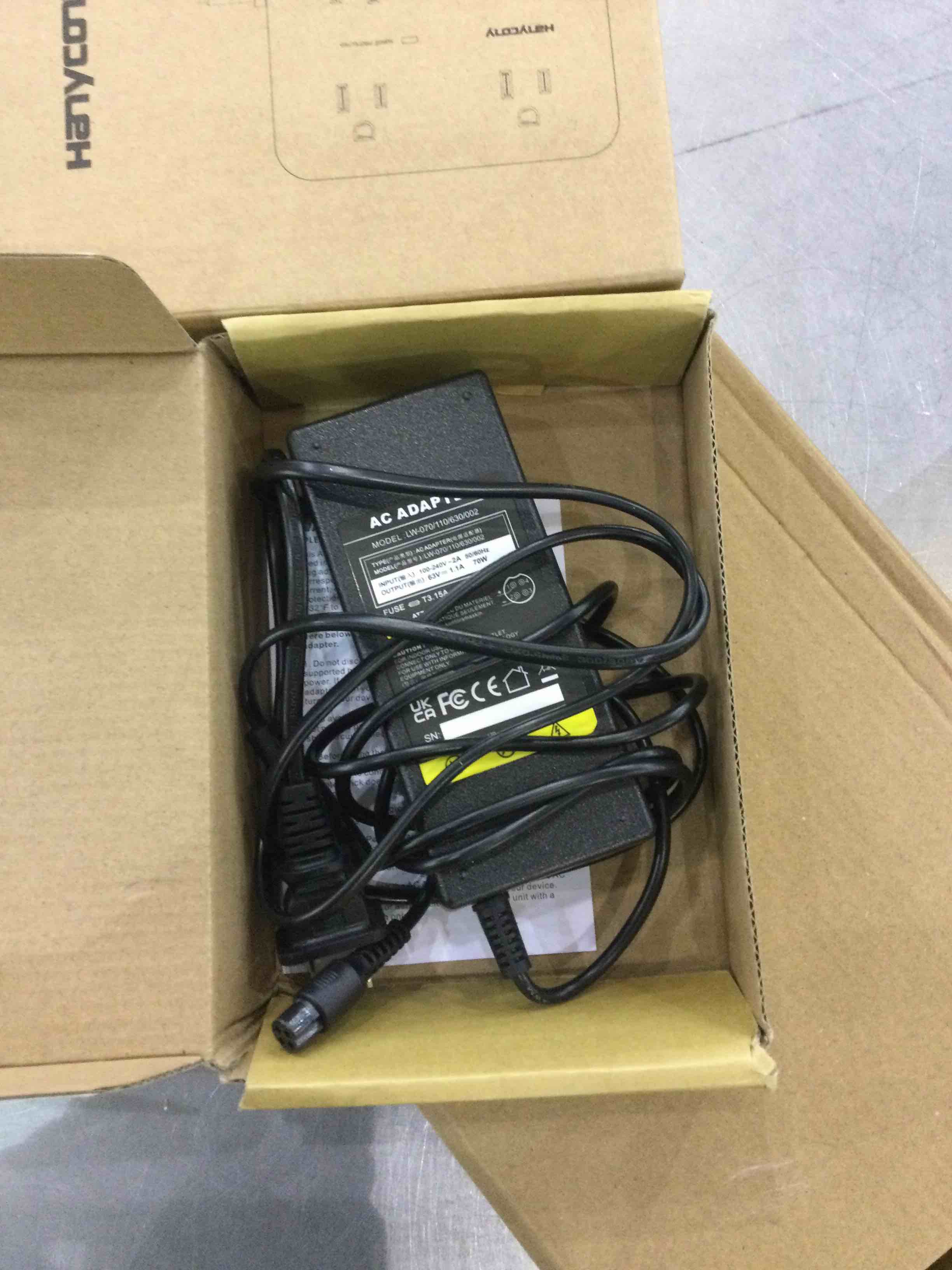 https://s3.amazonaws.com/lotting-images-prod/bidfta/EXS00840244_1704737971226.jpeg