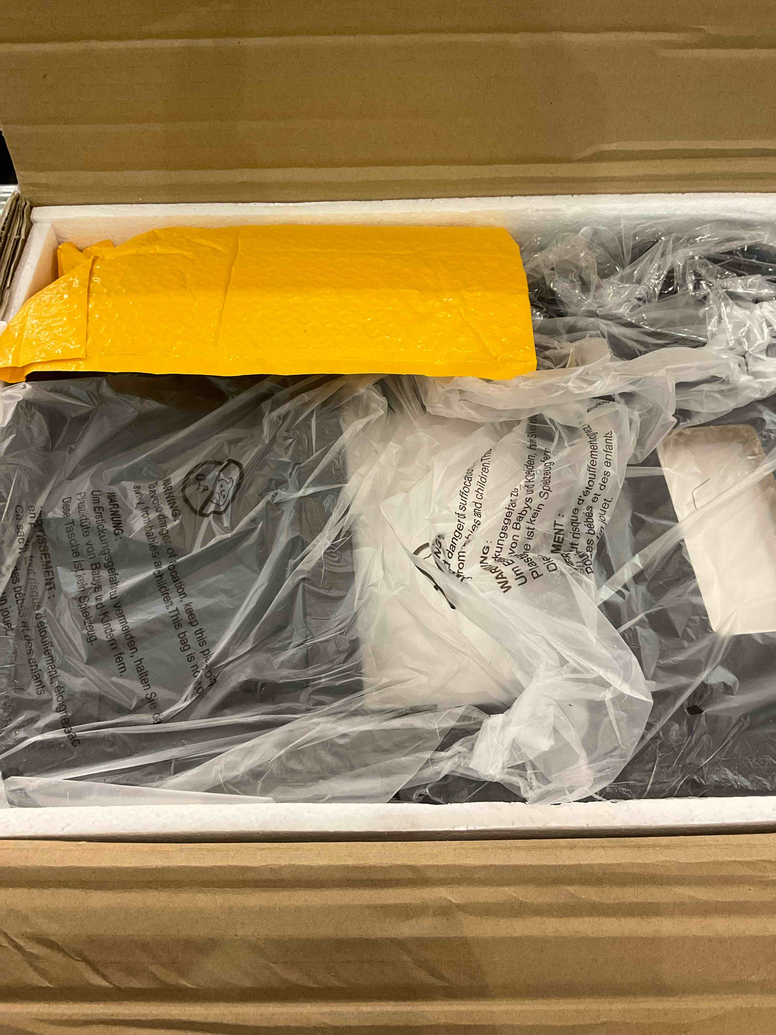 https://s3.amazonaws.com/lotting-images-prod/bidfta/EXS00840627_1704725247021.jpeg