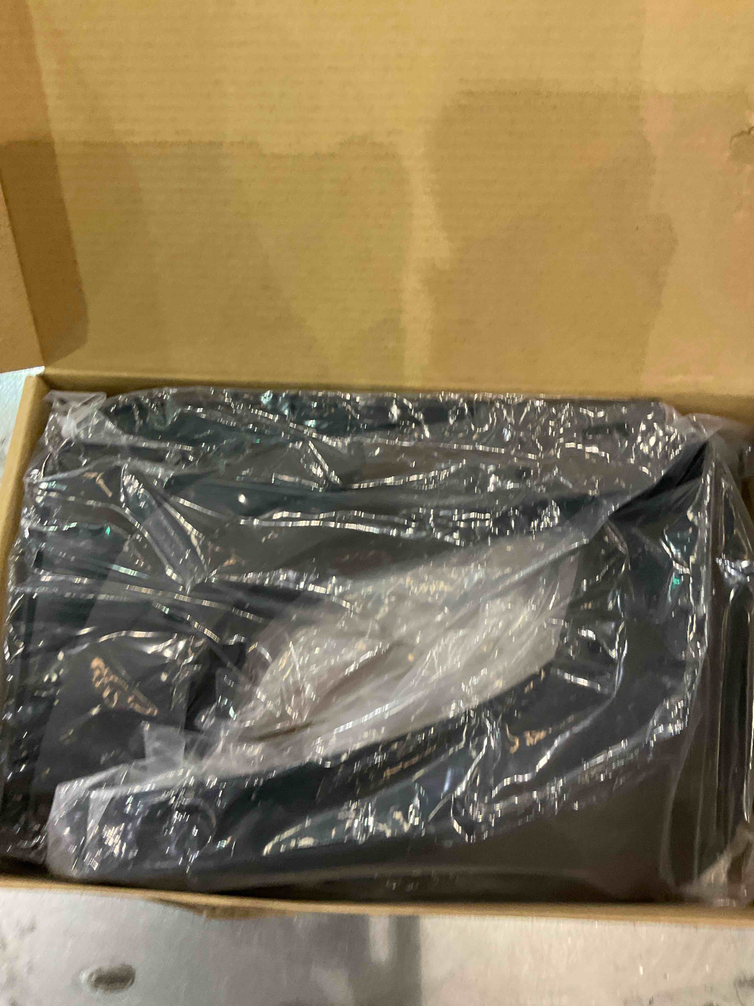 https://s3.amazonaws.com/lotting-images-prod/bidfta/EXS00840730_1704744874013.jpeg