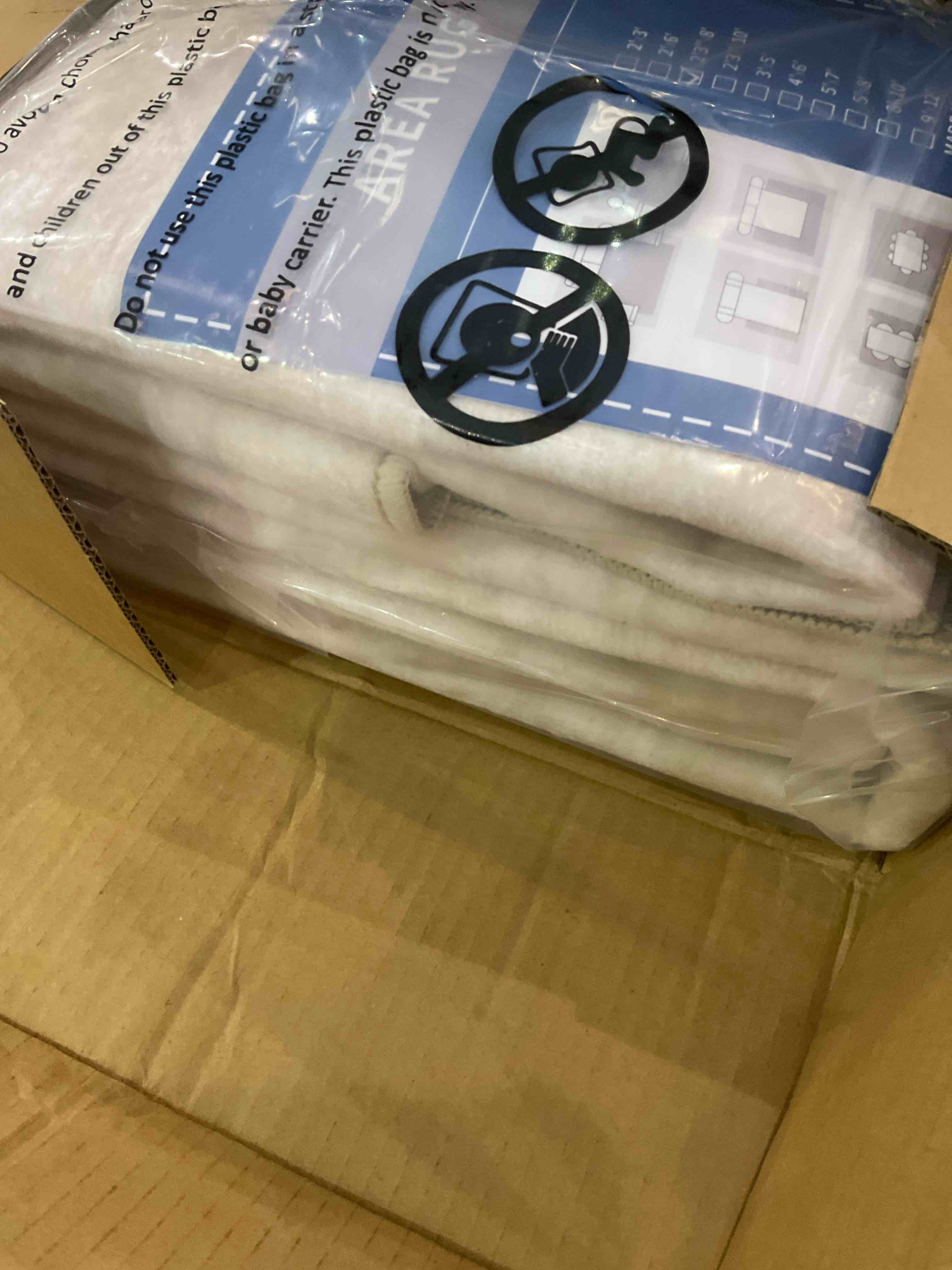 https://s3.amazonaws.com/lotting-images-prod/bidfta/EXS00840819_1704816053343.jpeg