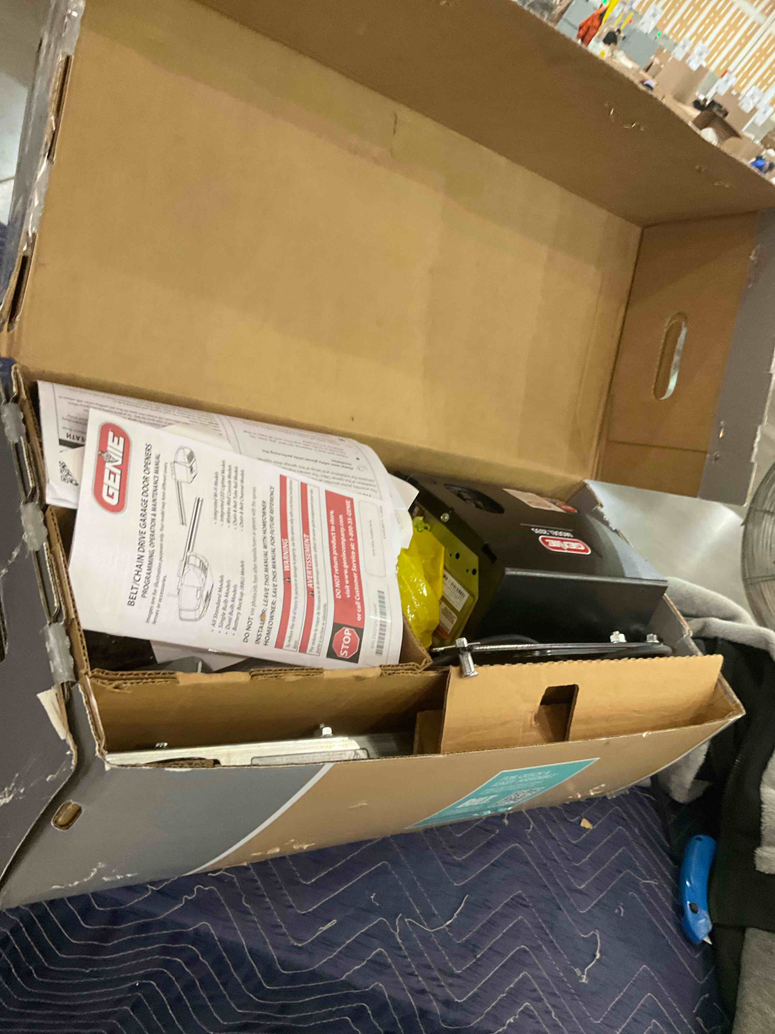 https://s3.amazonaws.com/lotting-images-prod/bidfta/EXS00841424_1704728455900.jpeg