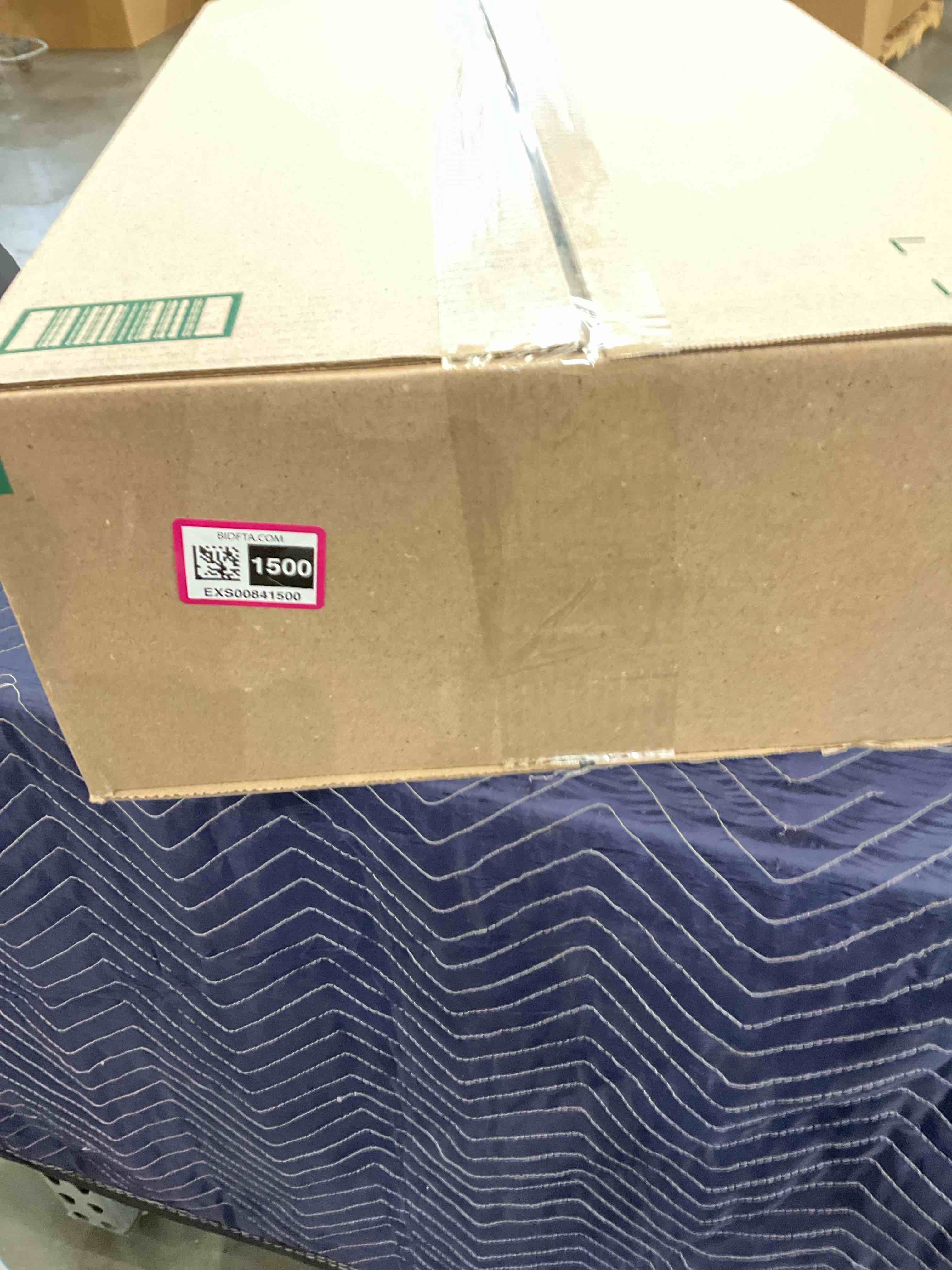 https://s3.amazonaws.com/lotting-images-prod/bidfta/EXS00841500_1705939746664.jpeg