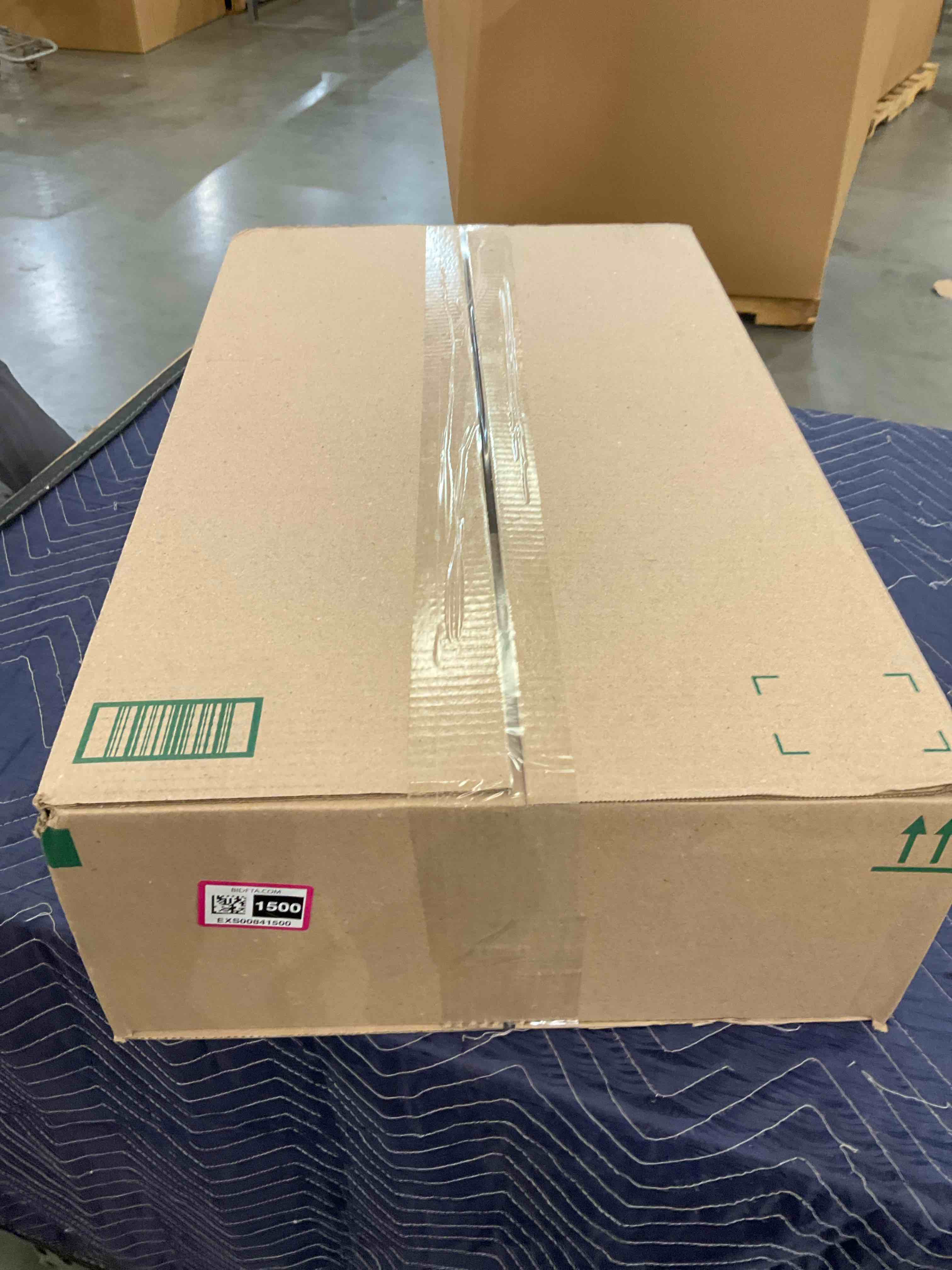 https://s3.amazonaws.com/lotting-images-prod/bidfta/EXS00841500_1705939748315.jpeg