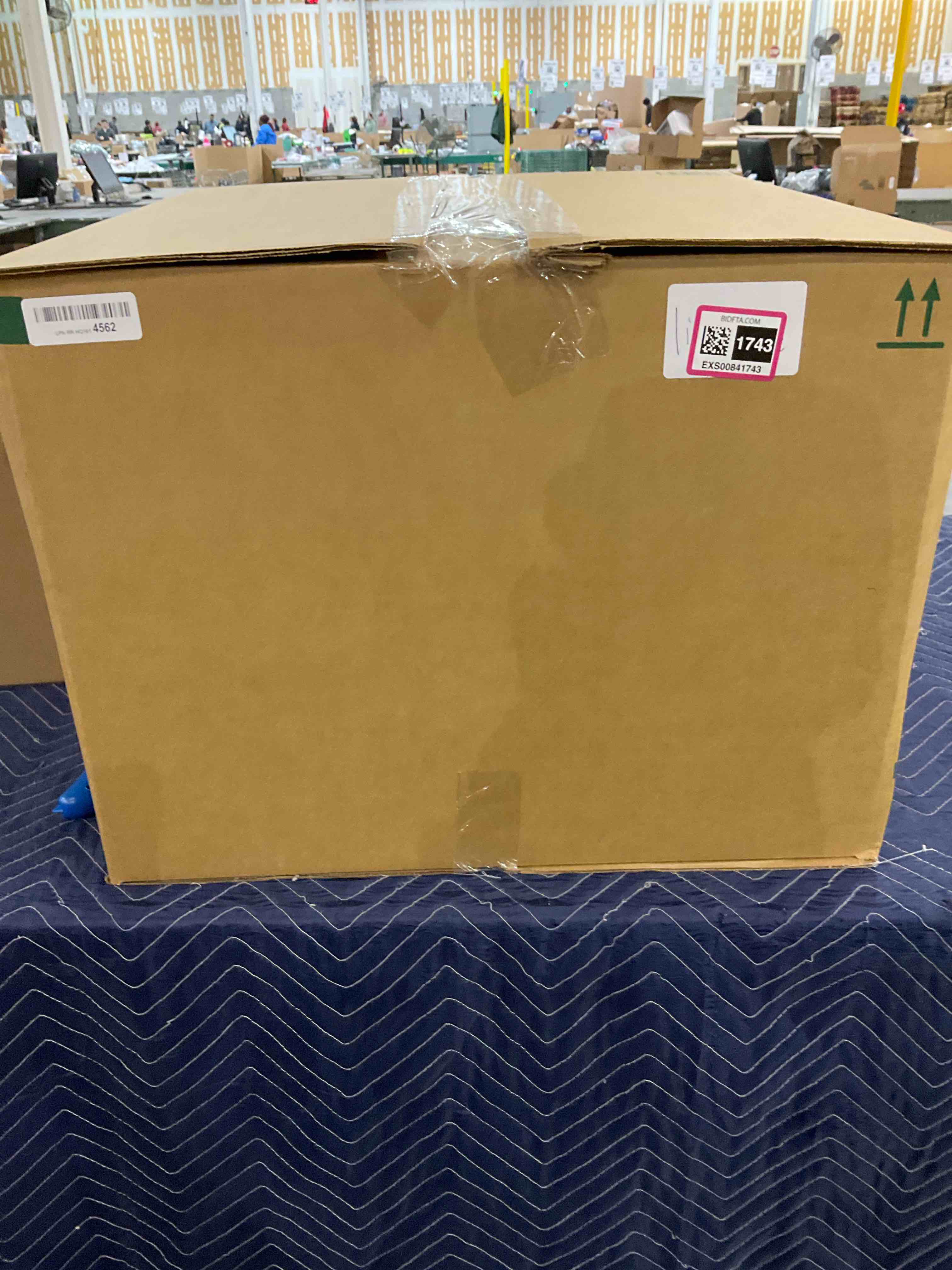 https://s3.amazonaws.com/lotting-images-prod/bidfta/EXS00841743_1705070767400.jpeg