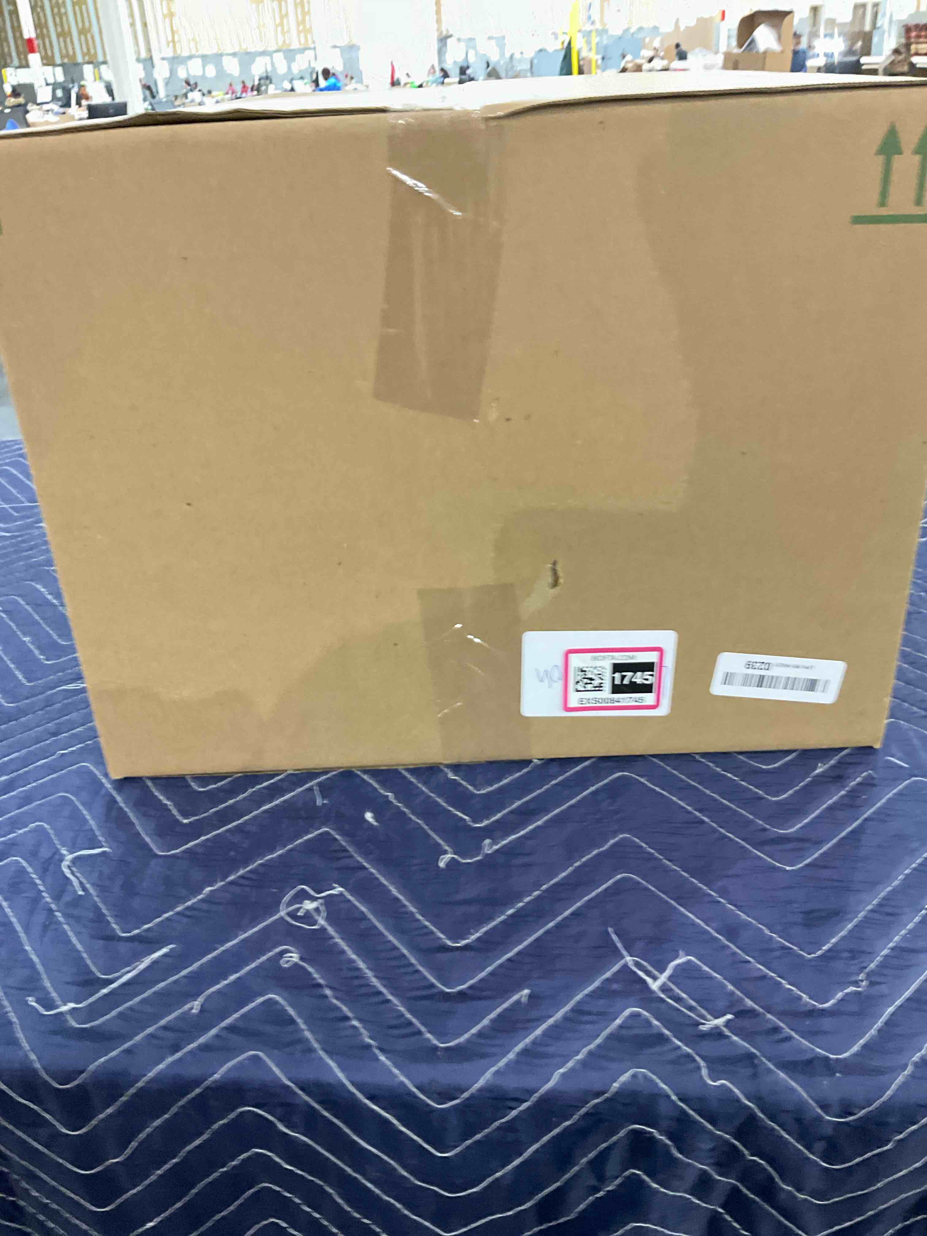 https://s3.amazonaws.com/lotting-images-prod/bidfta/EXS00841745_1705070942617.jpeg