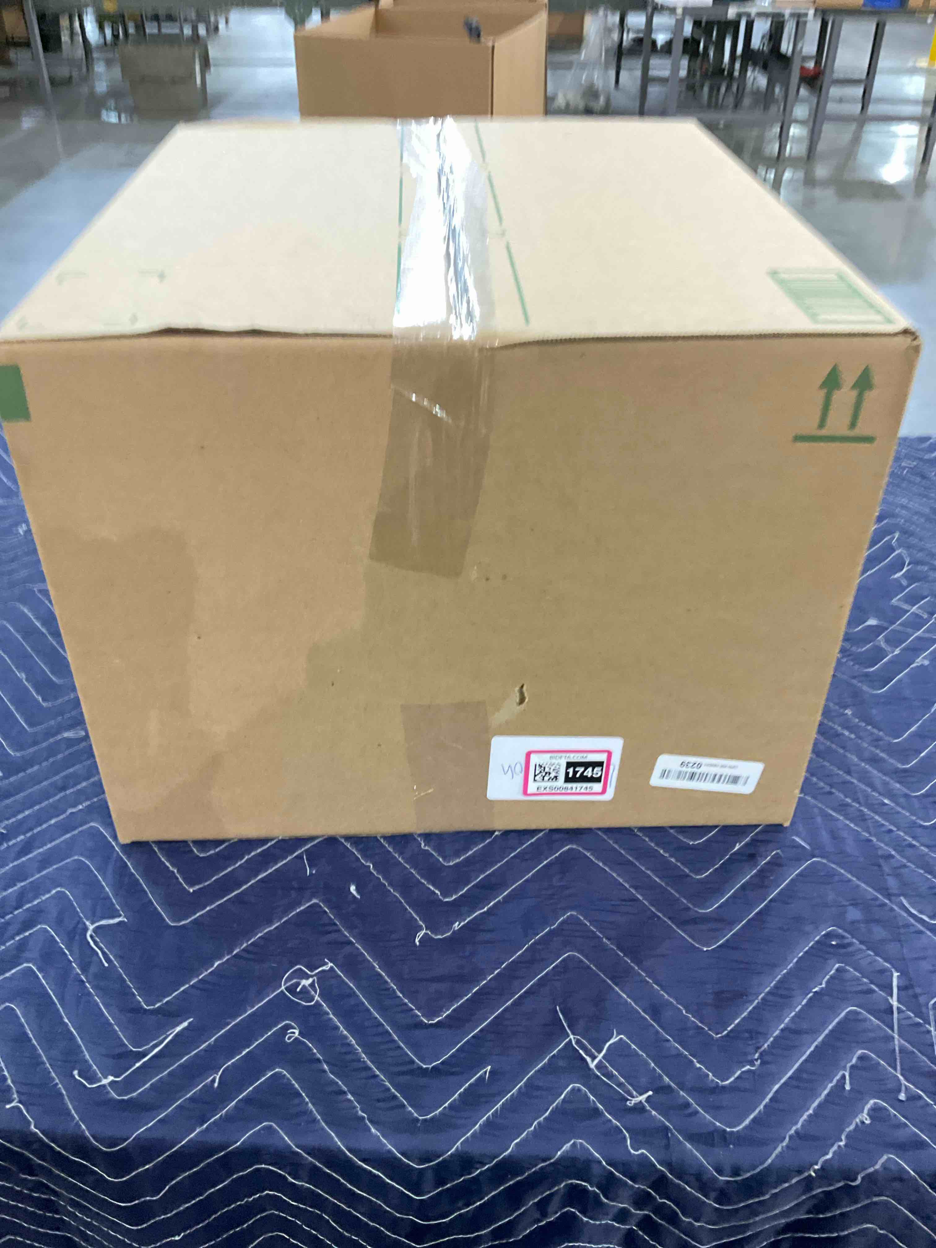 https://s3.amazonaws.com/lotting-images-prod/bidfta/EXS00841745_1705070943637.jpeg