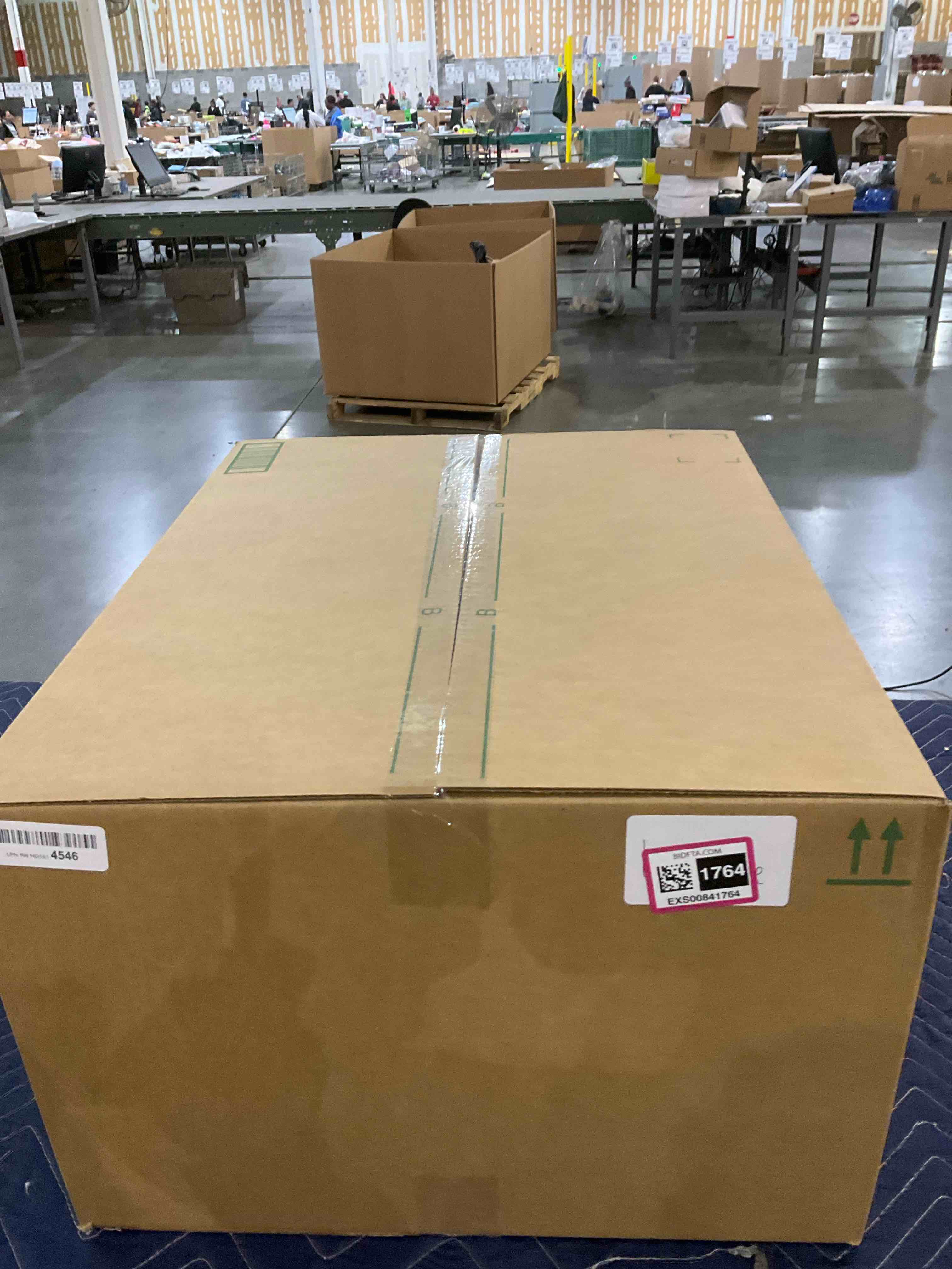 https://s3.amazonaws.com/lotting-images-prod/bidfta/EXS00841764_1705074422395.jpeg