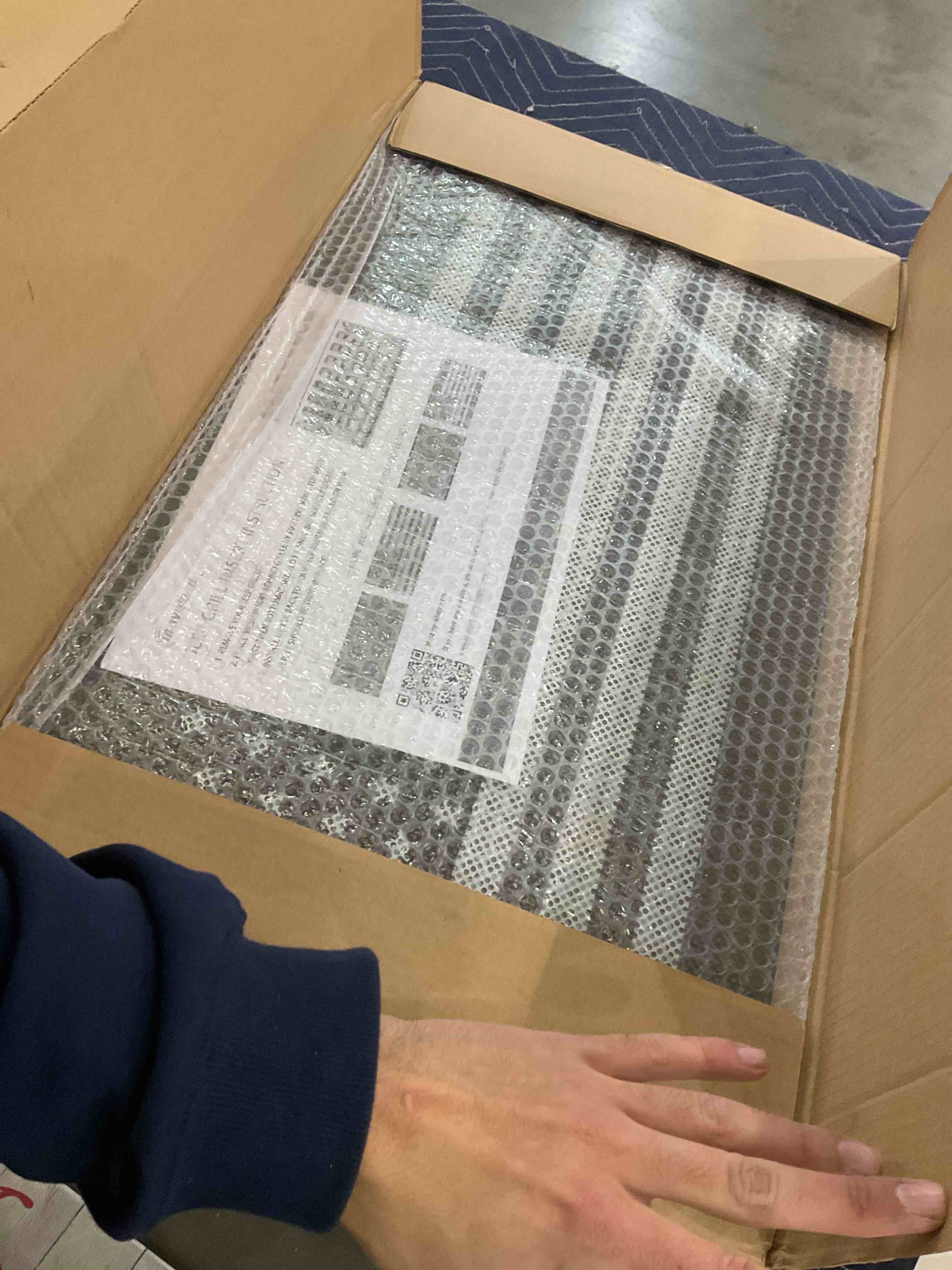 https://s3.amazonaws.com/lotting-images-prod/bidfta/EXS00841822_1705089926309.jpeg