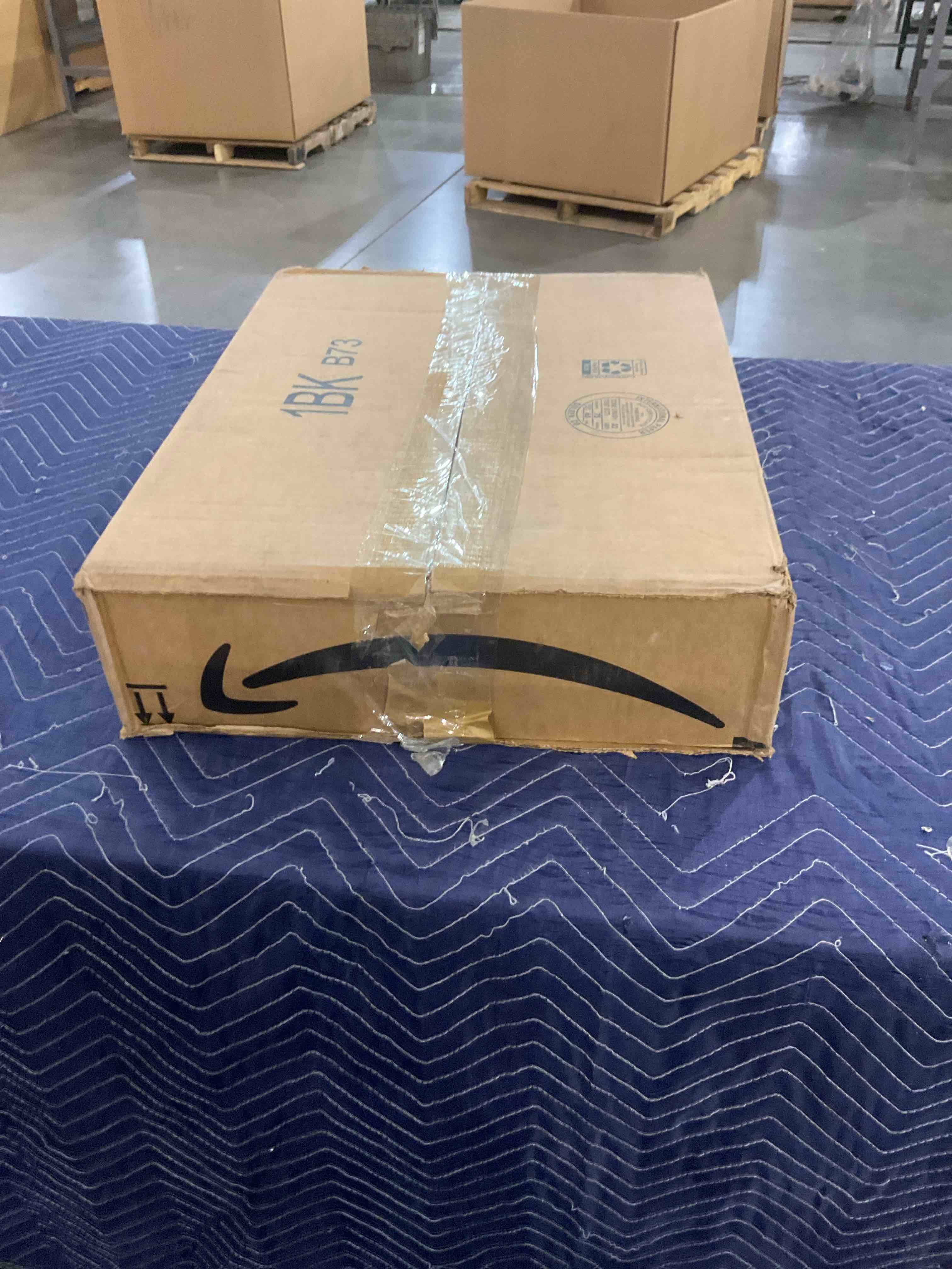 https://s3.amazonaws.com/lotting-images-prod/bidfta/EXS00843190_1704803466751.jpeg