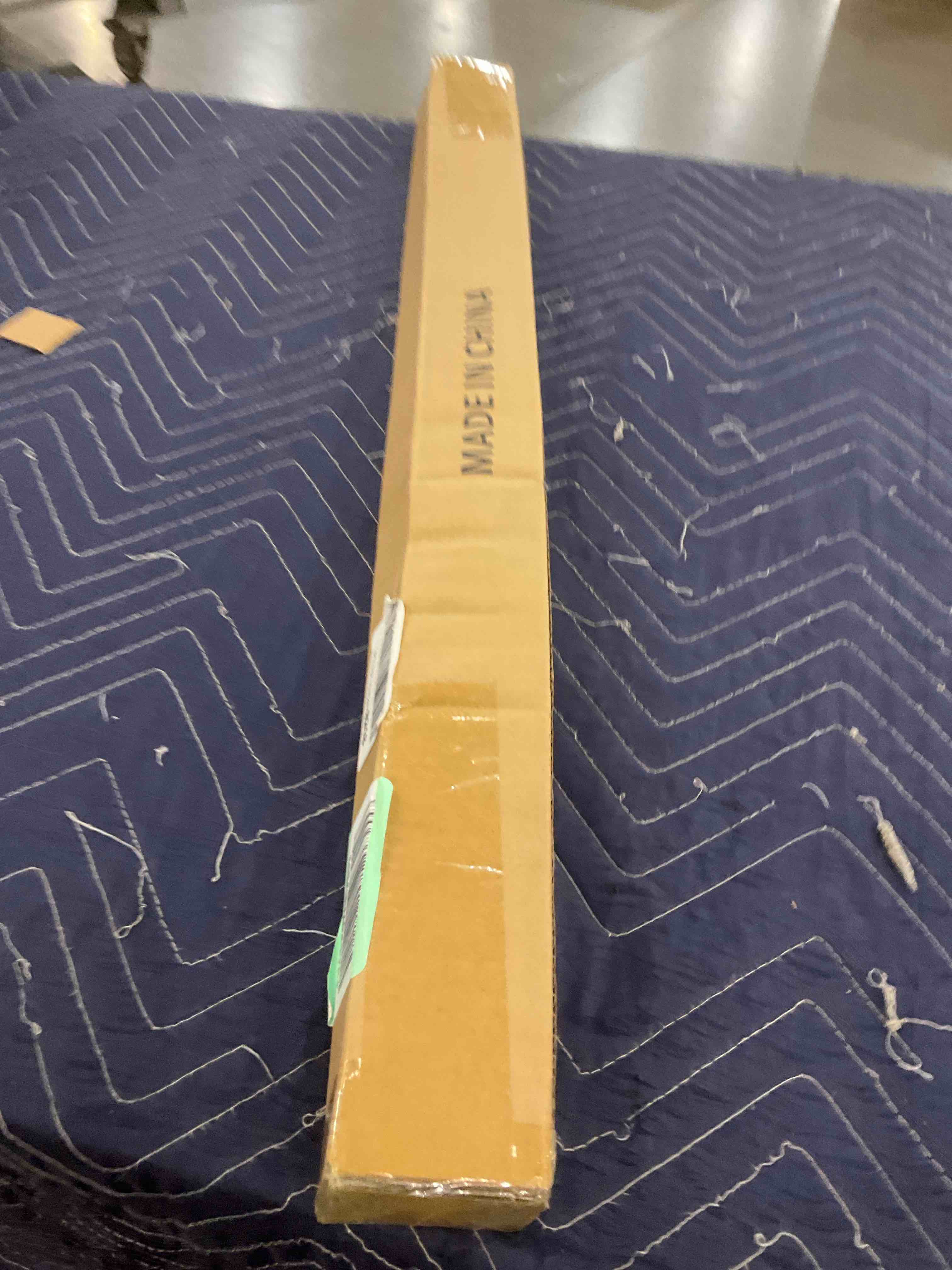 https://s3.amazonaws.com/lotting-images-prod/bidfta/EXS00843279_1704828055053.jpeg