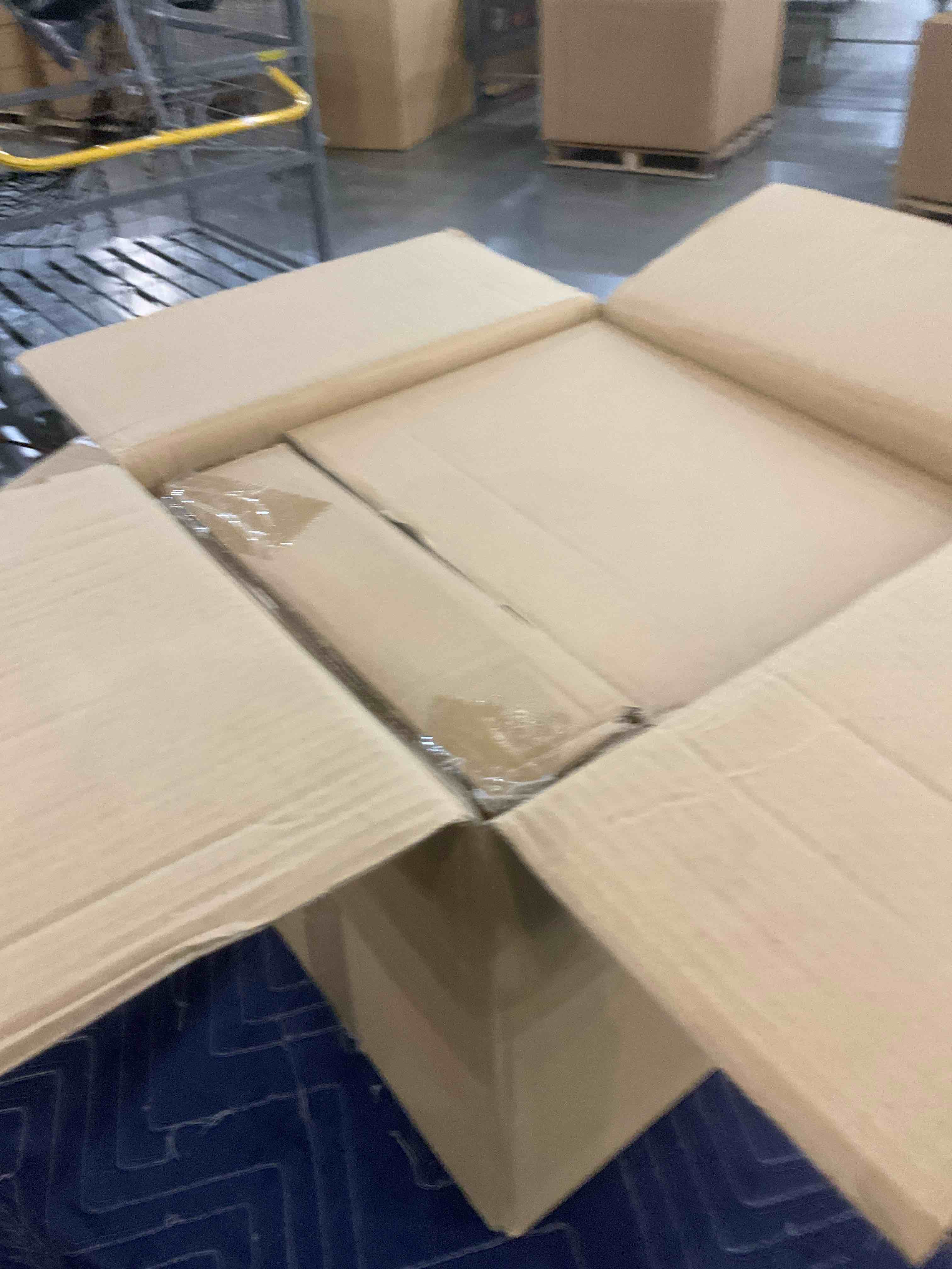 https://s3.amazonaws.com/lotting-images-prod/bidfta/EXS00843337_1704898170916.jpeg