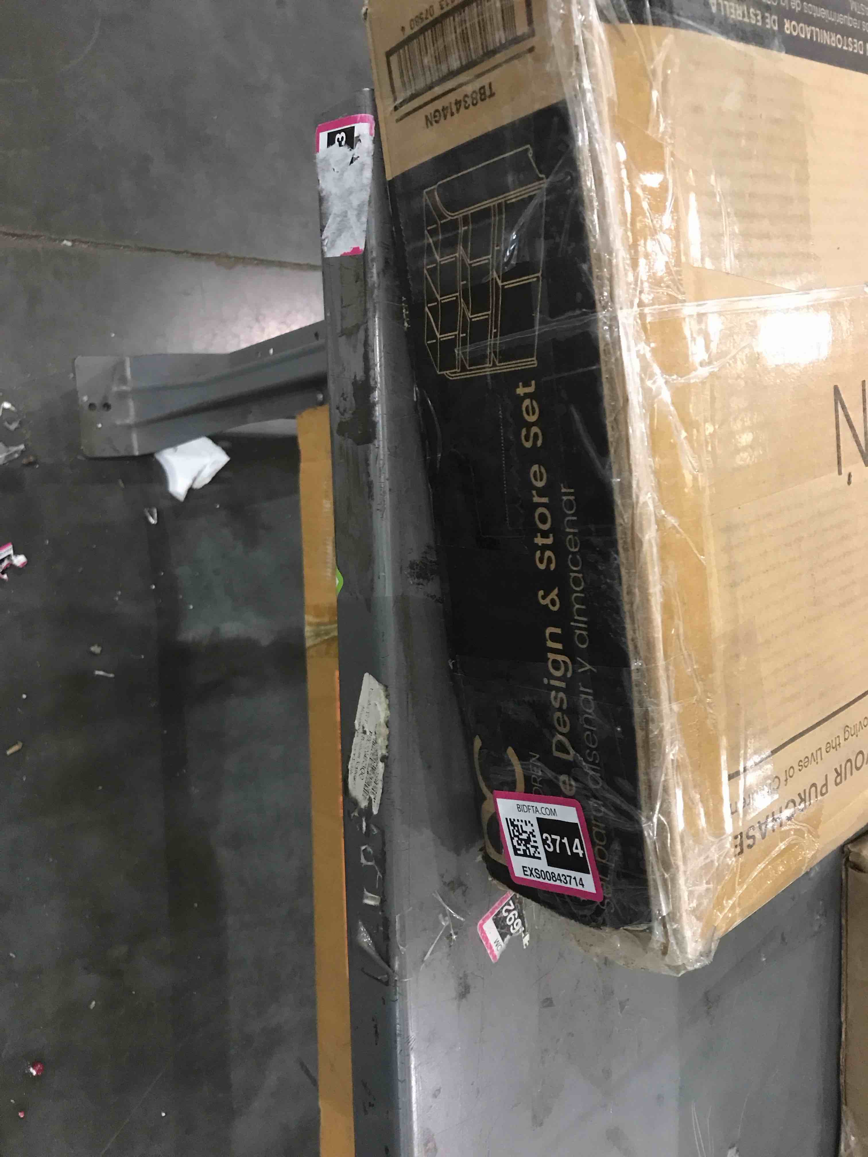 https://s3.amazonaws.com/lotting-images-prod/bidfta/EXS00843714_1701717599627.jpeg