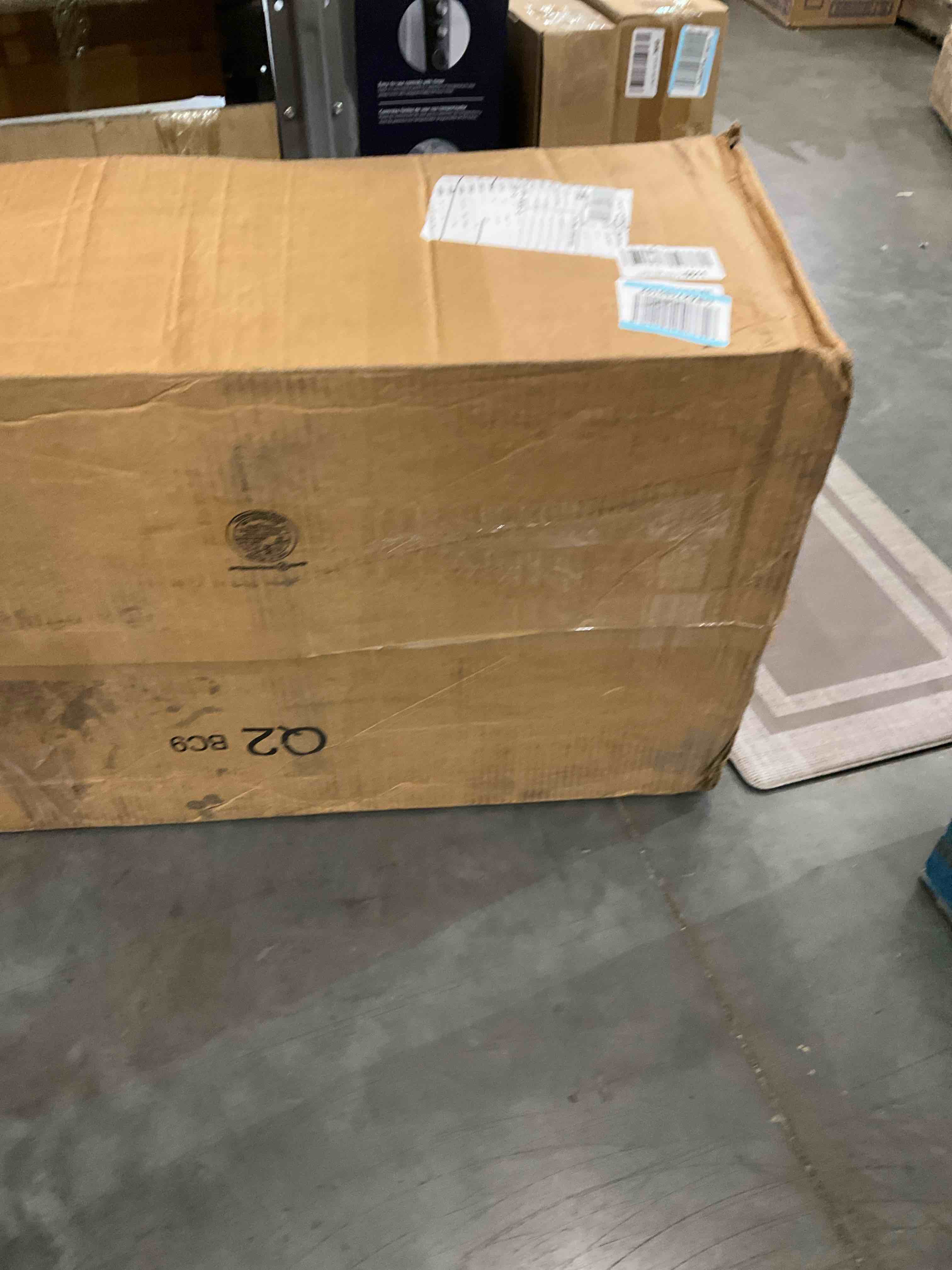 https://s3.amazonaws.com/lotting-images-prod/bidfta/EXS00843998_1701971027746.jpeg