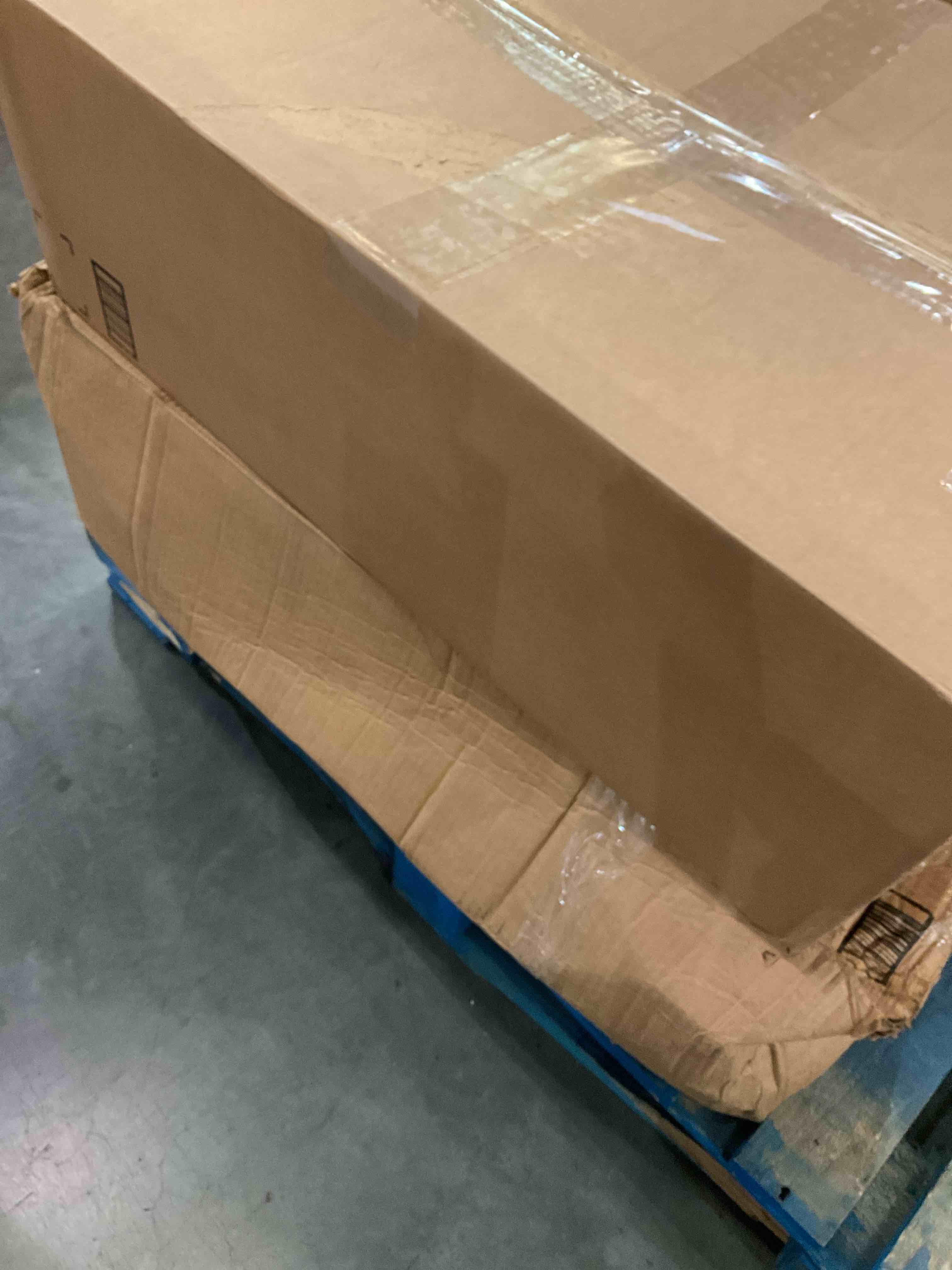 https://s3.amazonaws.com/lotting-images-prod/bidfta/EXS00843999_1701971156774.jpeg