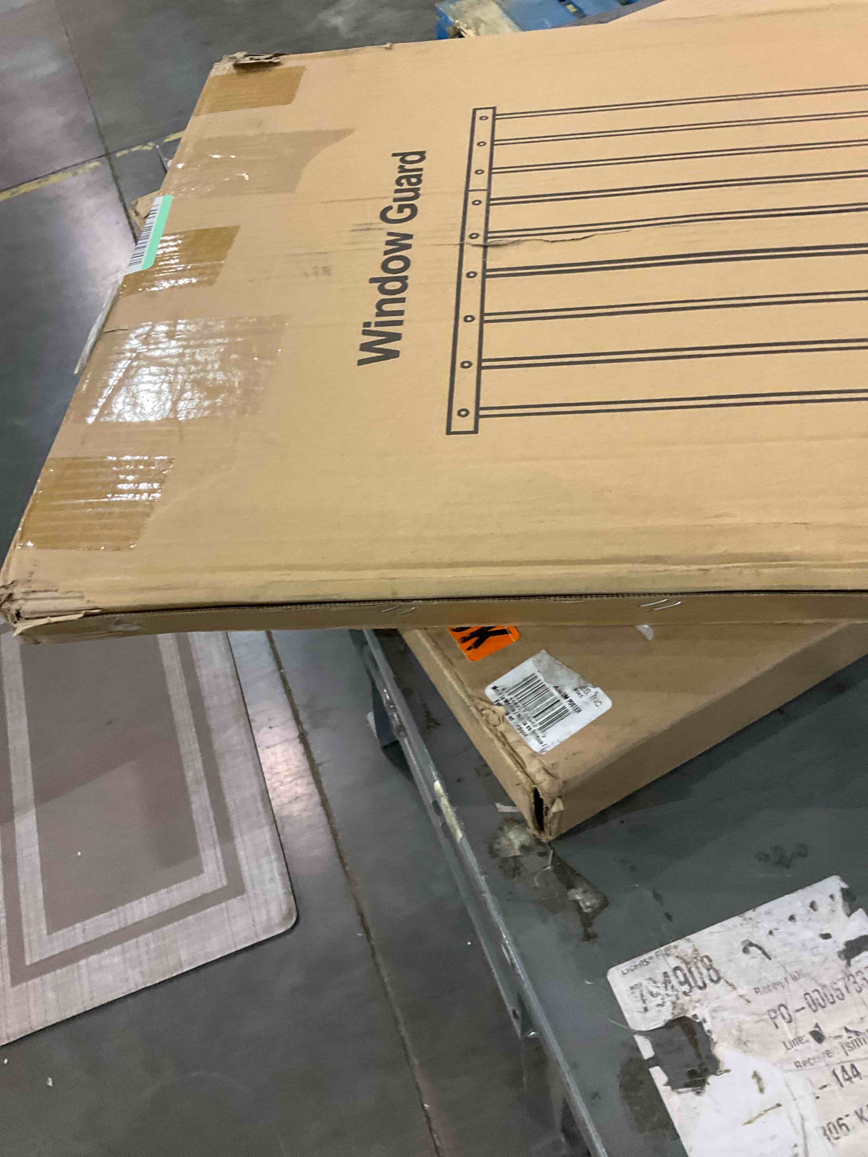 https://s3.amazonaws.com/lotting-images-prod/bidfta/EXS00844000_1701910749084.jpeg