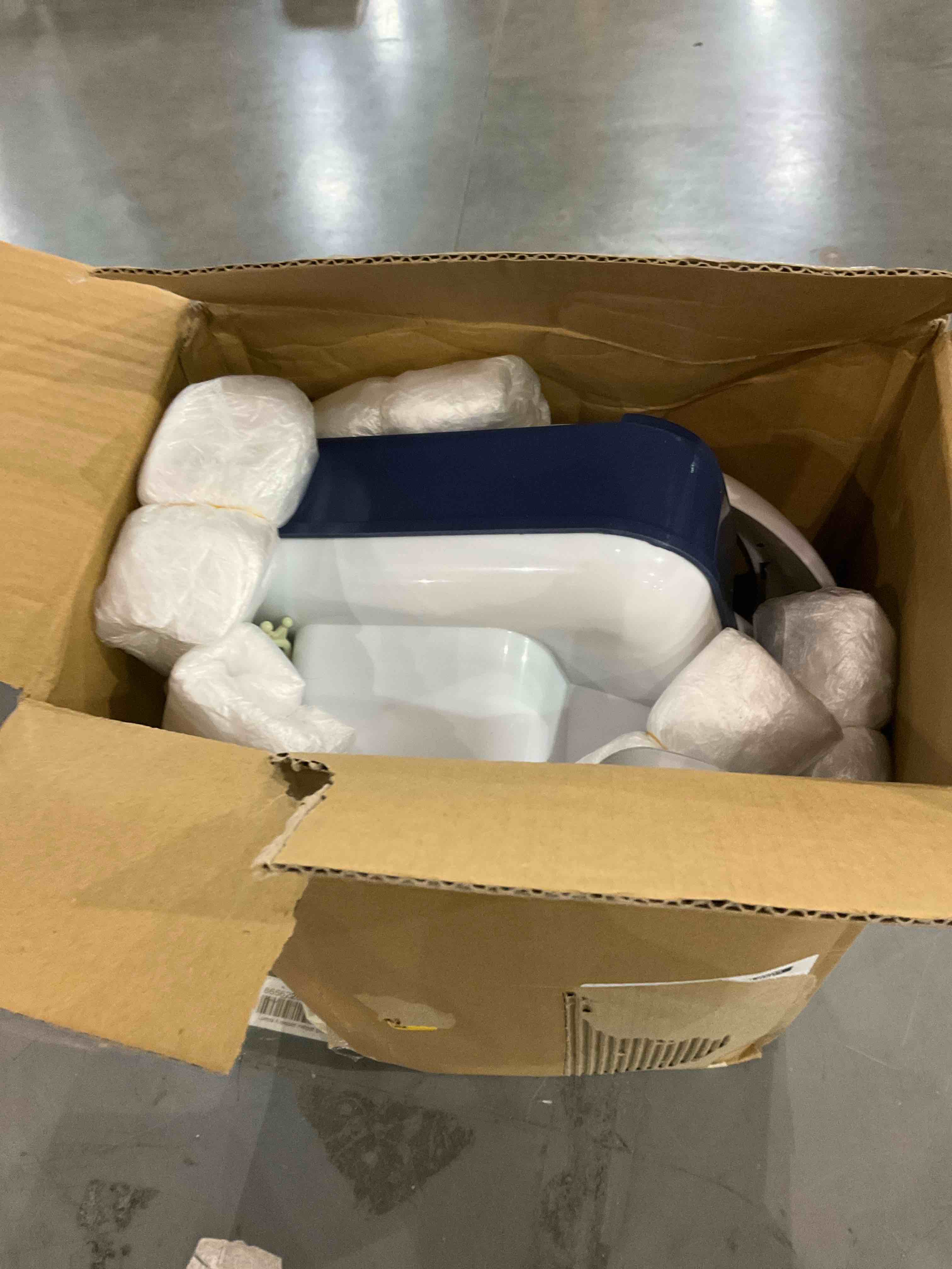 https://s3.amazonaws.com/lotting-images-prod/bidfta/EXS00844817_1705588185912.jpeg