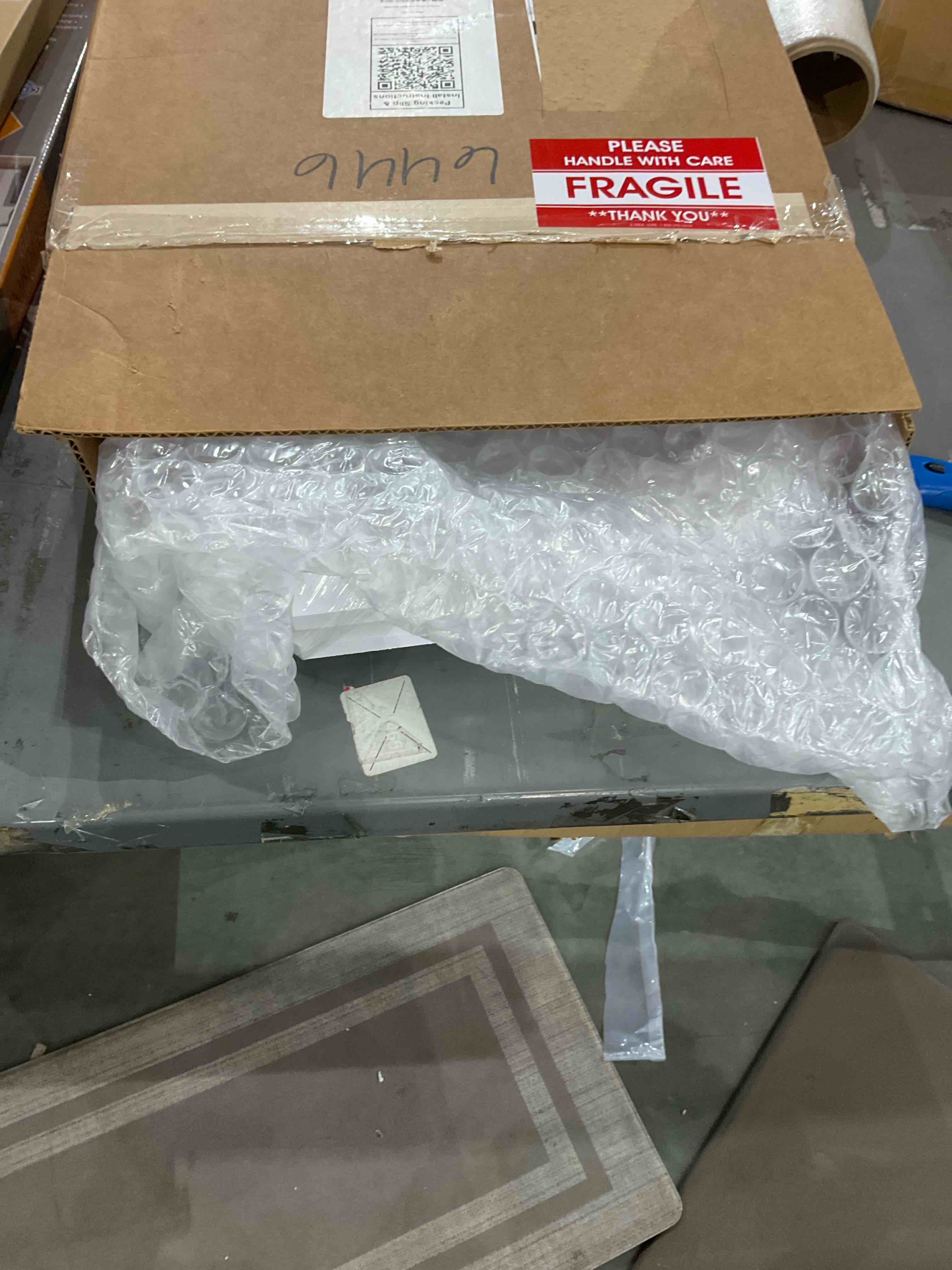 https://s3.amazonaws.com/lotting-images-prod/bidfta/EXS00844871_1705603256018.jpeg