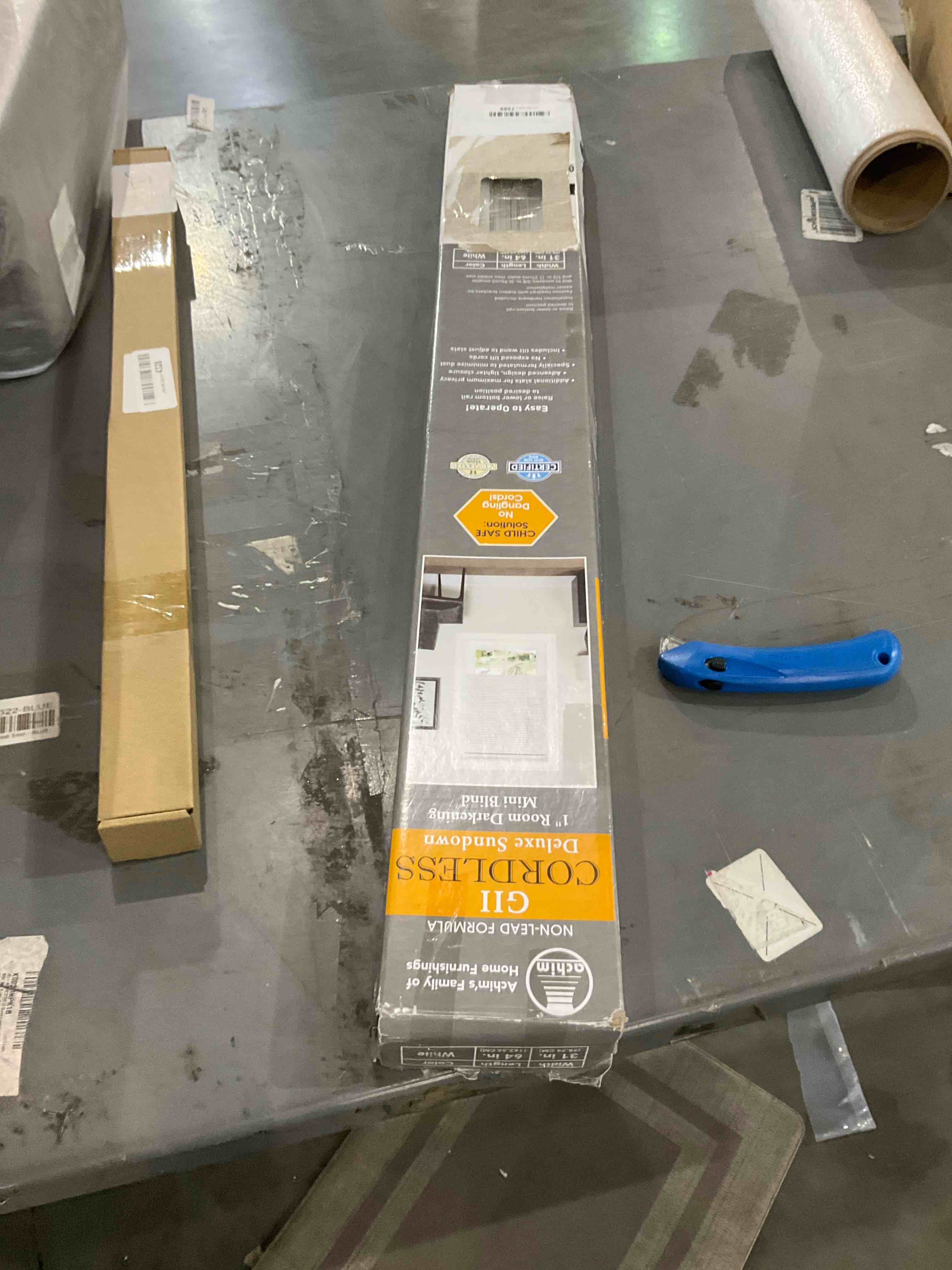 https://s3.amazonaws.com/lotting-images-prod/bidfta/EXS00844873_1705603799020.jpeg