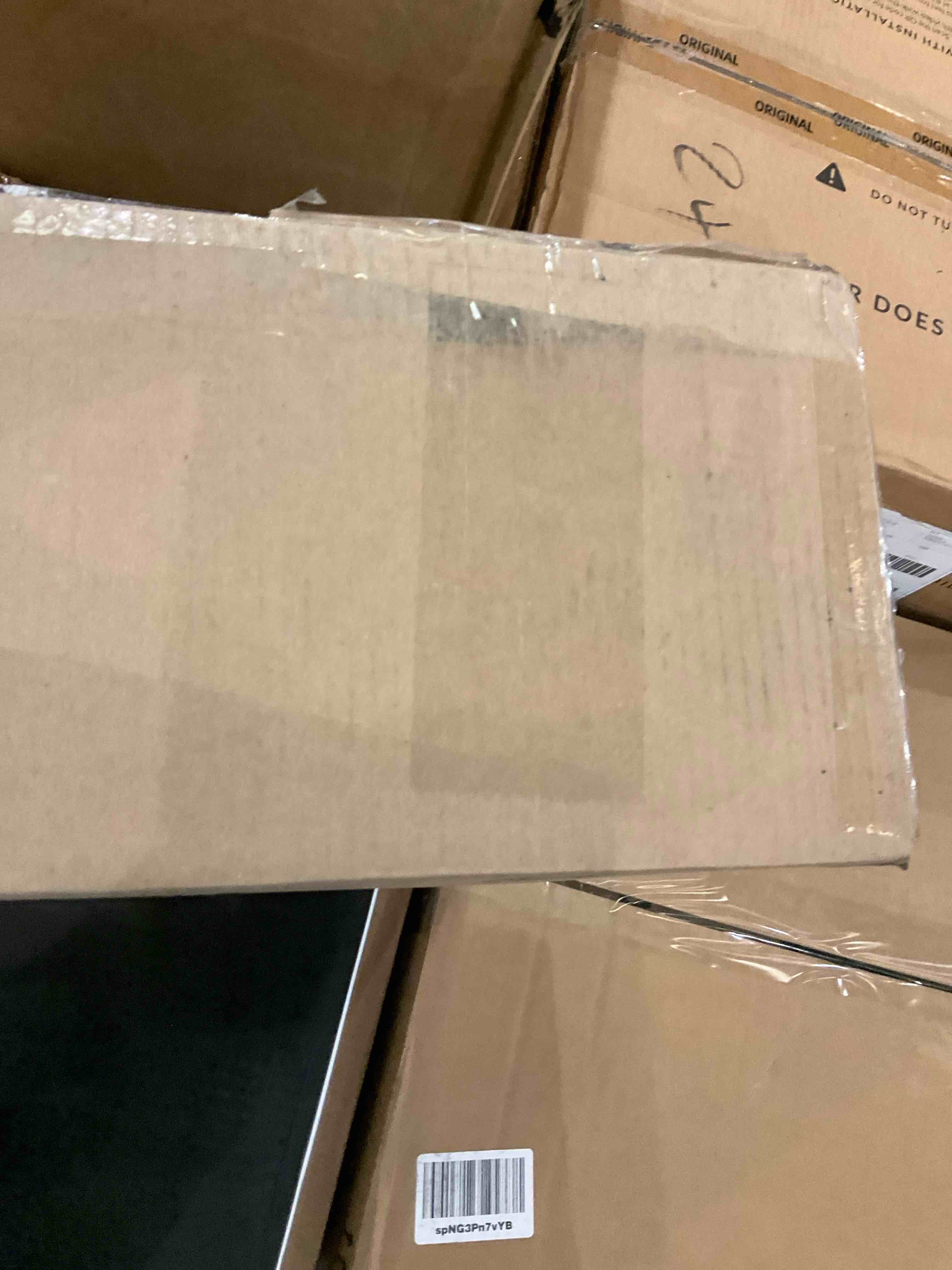 https://s3.amazonaws.com/lotting-images-prod/bidfta/EXS00845519_1701980110399.jpeg