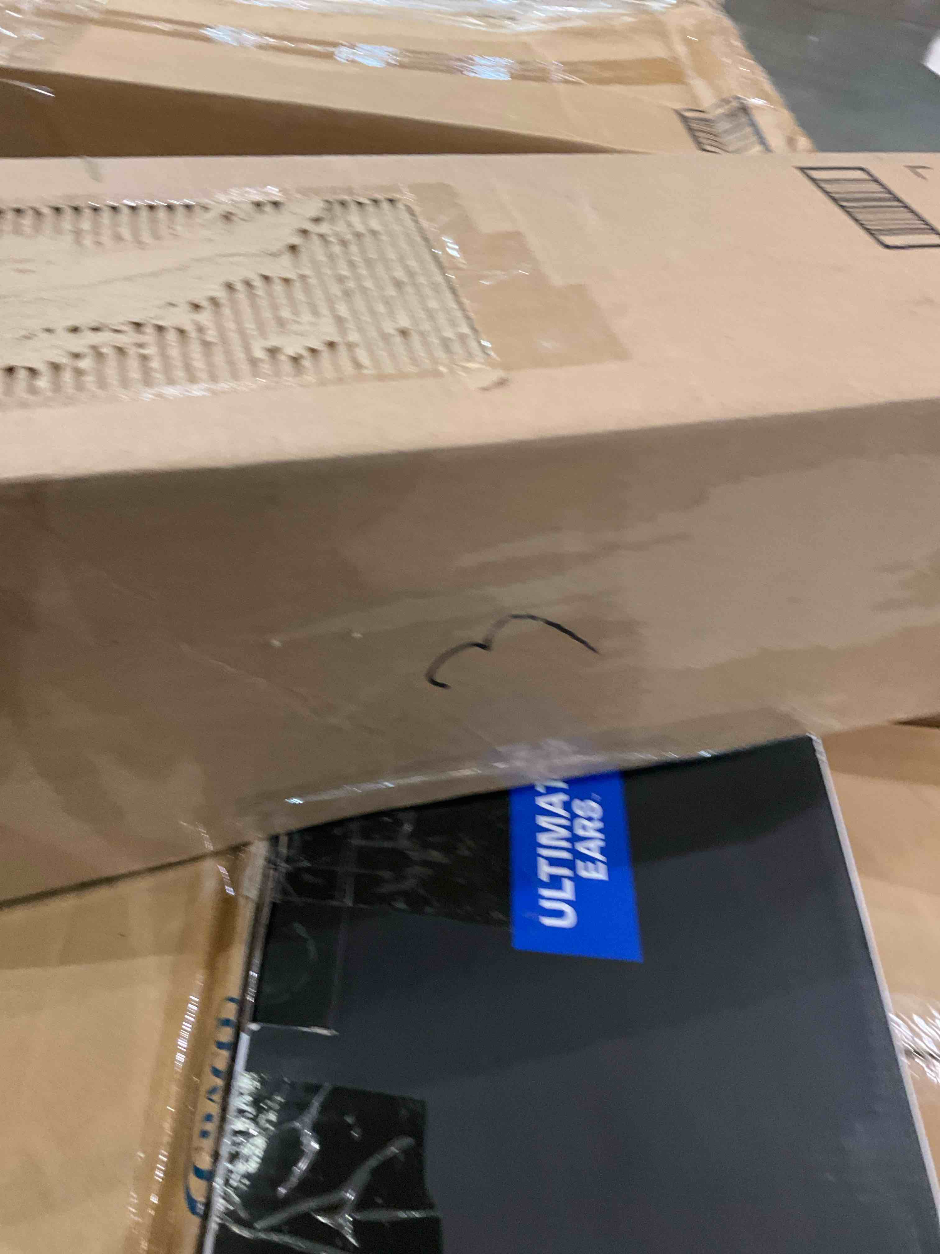 https://s3.amazonaws.com/lotting-images-prod/bidfta/EXS00845519_1701980119176.jpeg