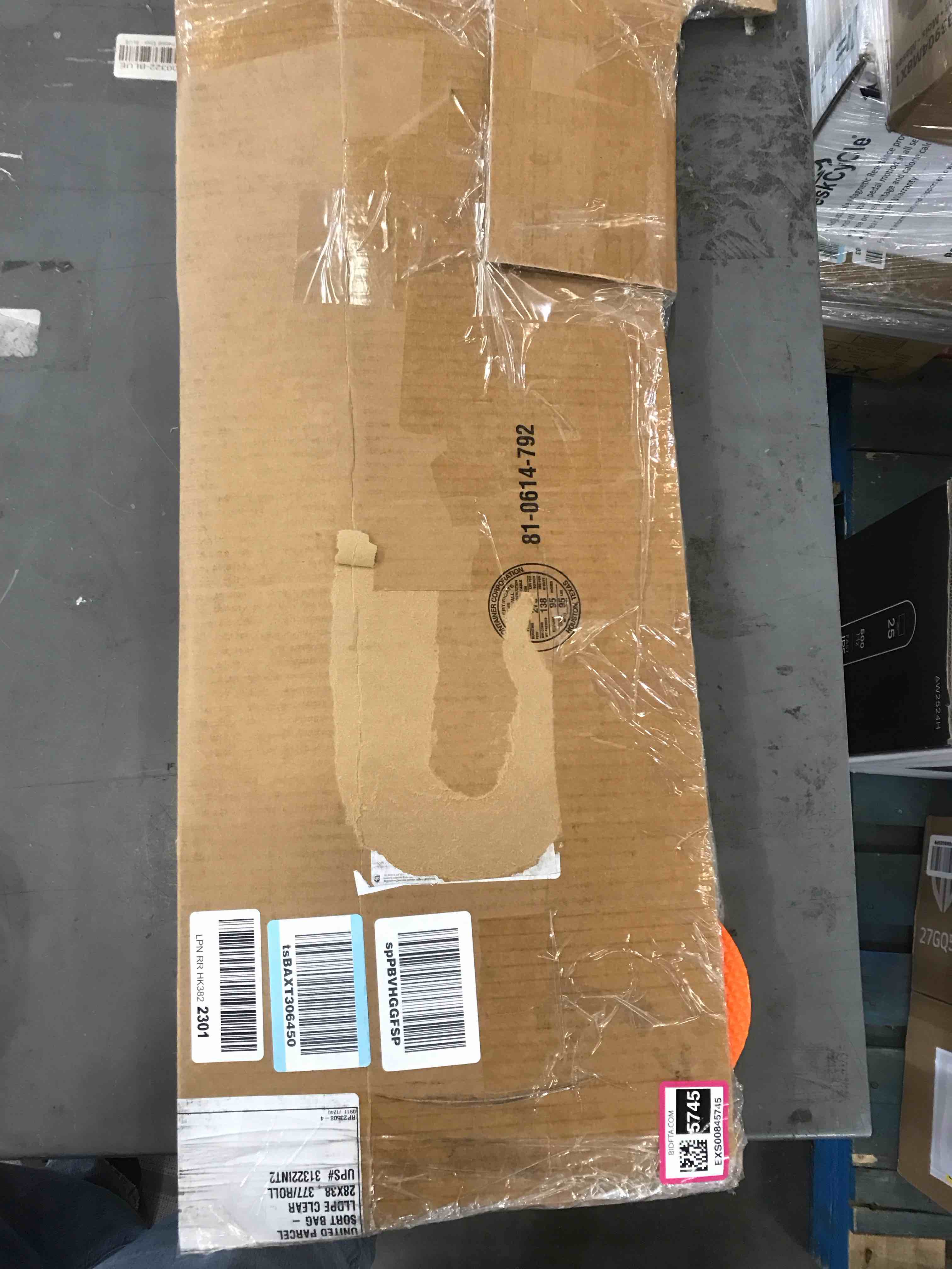 https://s3.amazonaws.com/lotting-images-prod/bidfta/EXS00845745_1702575170034.jpeg