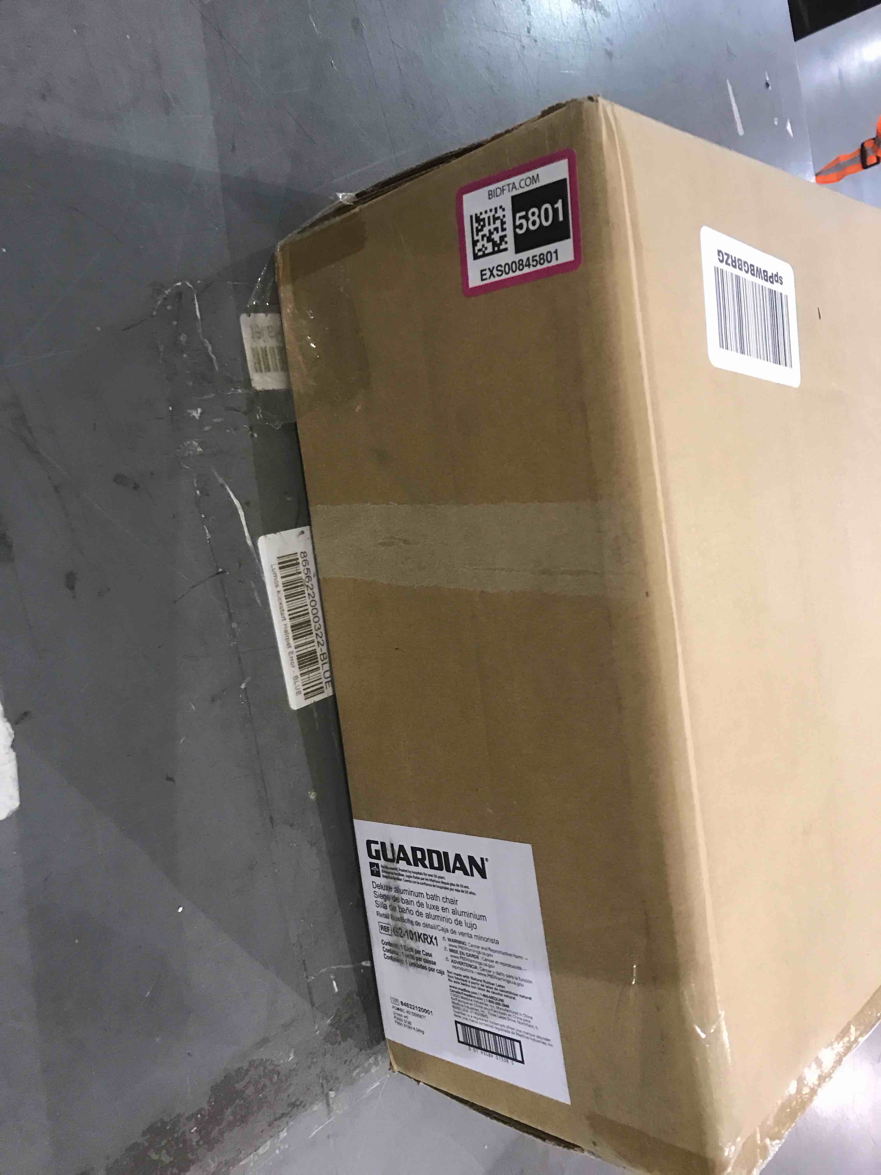 https://s3.amazonaws.com/lotting-images-prod/bidfta/EXS00845801_1702646624948.jpeg