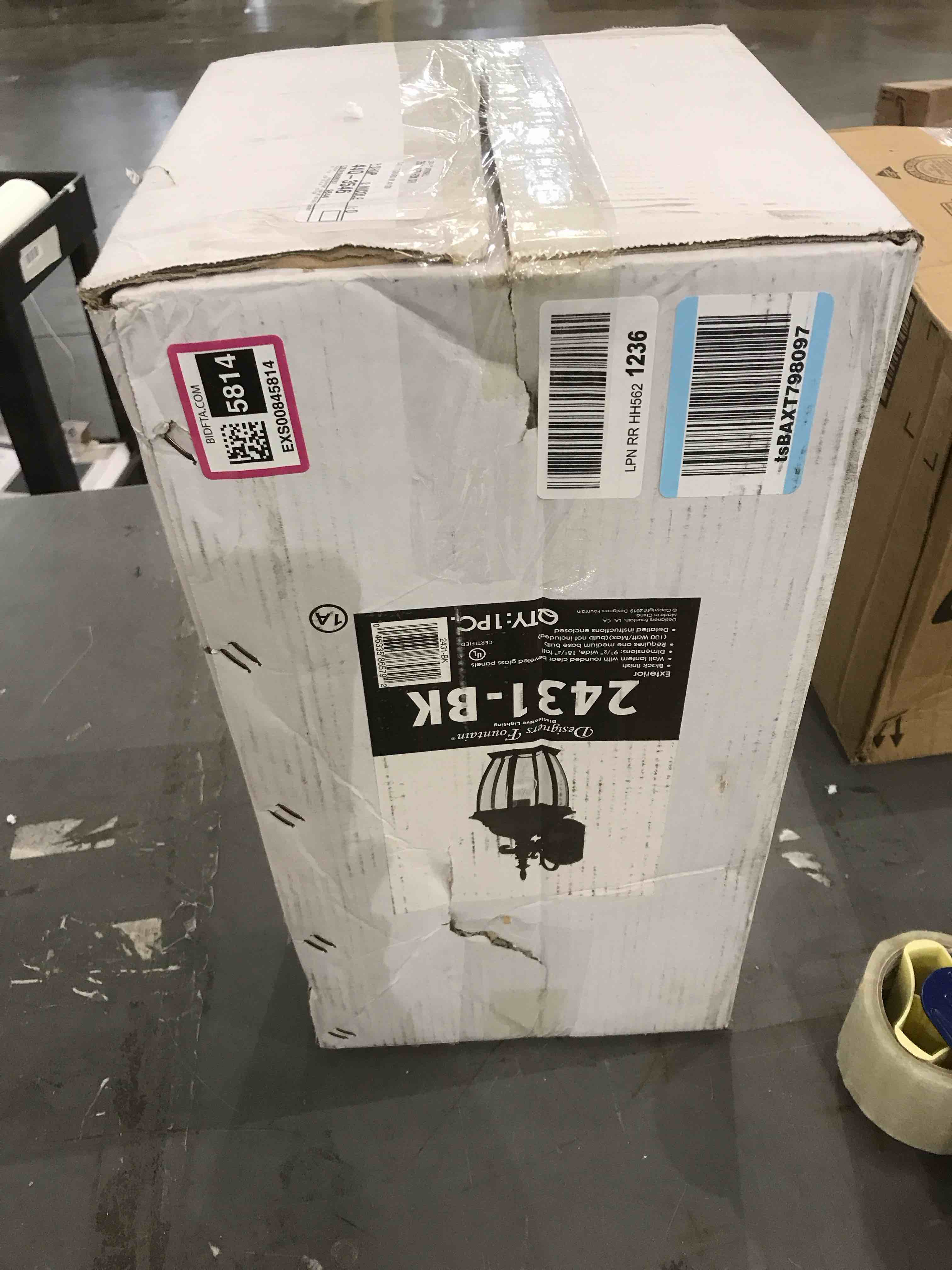 https://s3.amazonaws.com/lotting-images-prod/bidfta/EXS00845814_1702650749718.jpeg