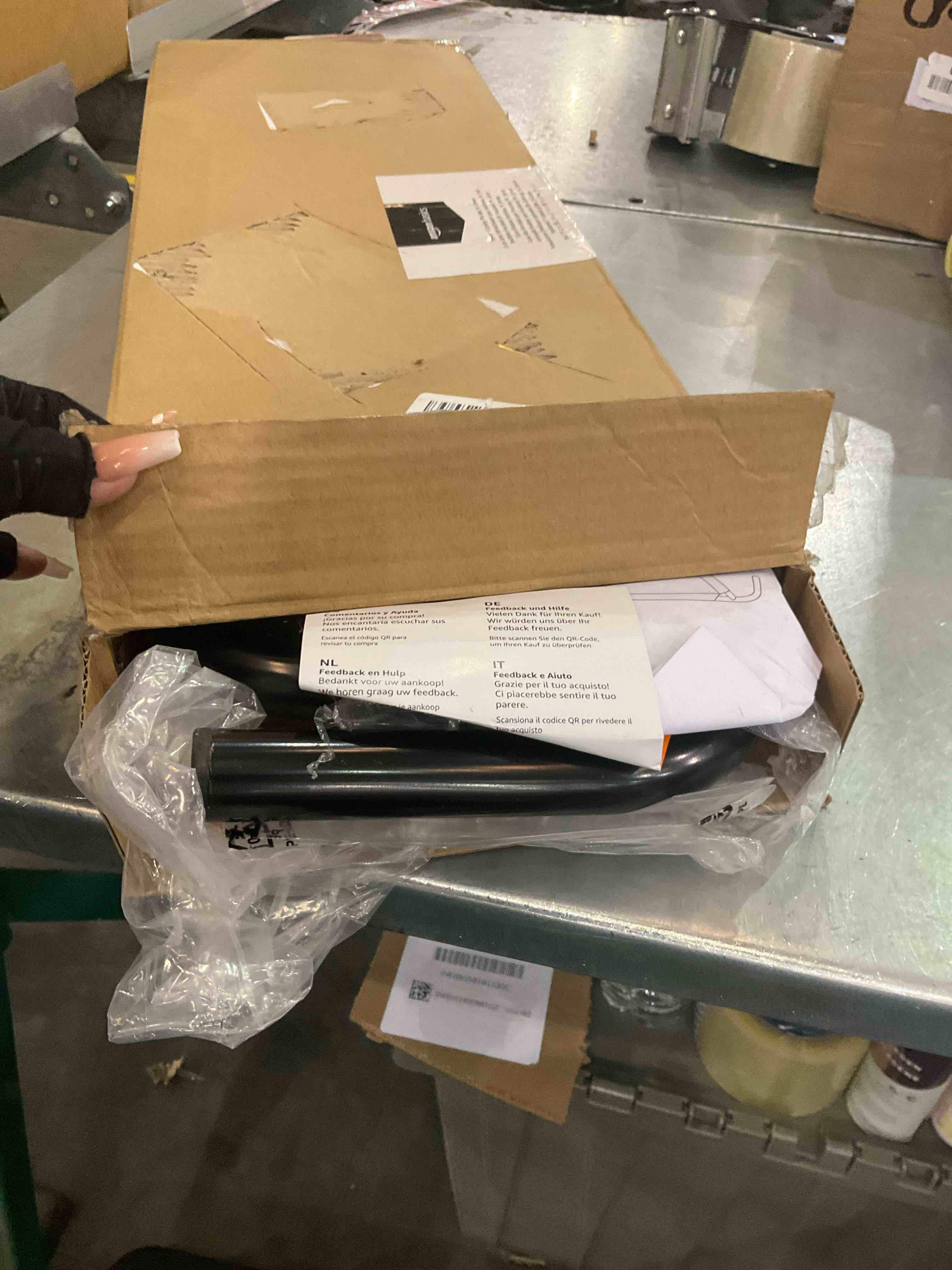 https://s3.amazonaws.com/lotting-images-prod/bidfta/EXS00846121_1704828937773.jpeg