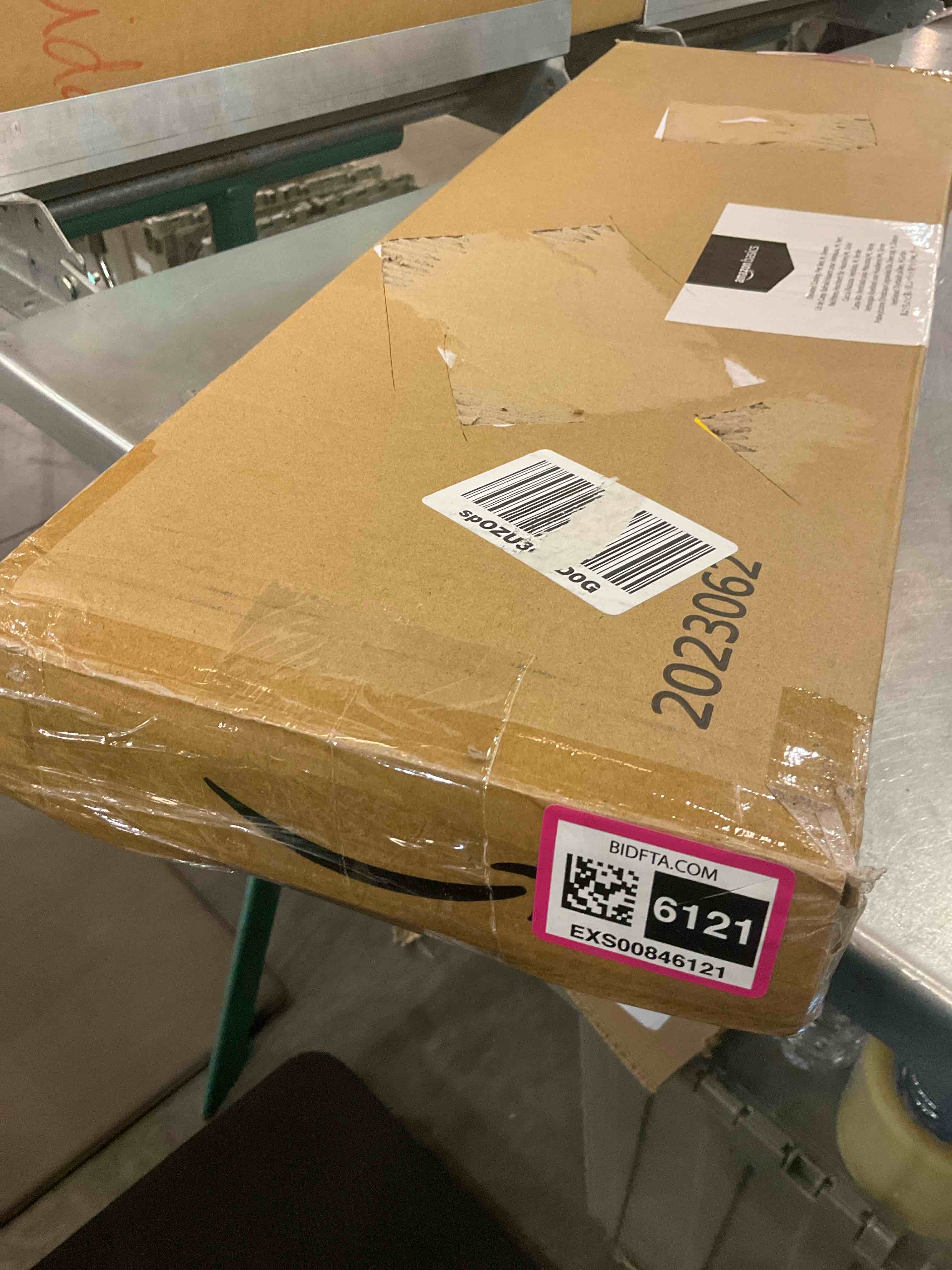 https://s3.amazonaws.com/lotting-images-prod/bidfta/EXS00846121_1704828967501.jpeg