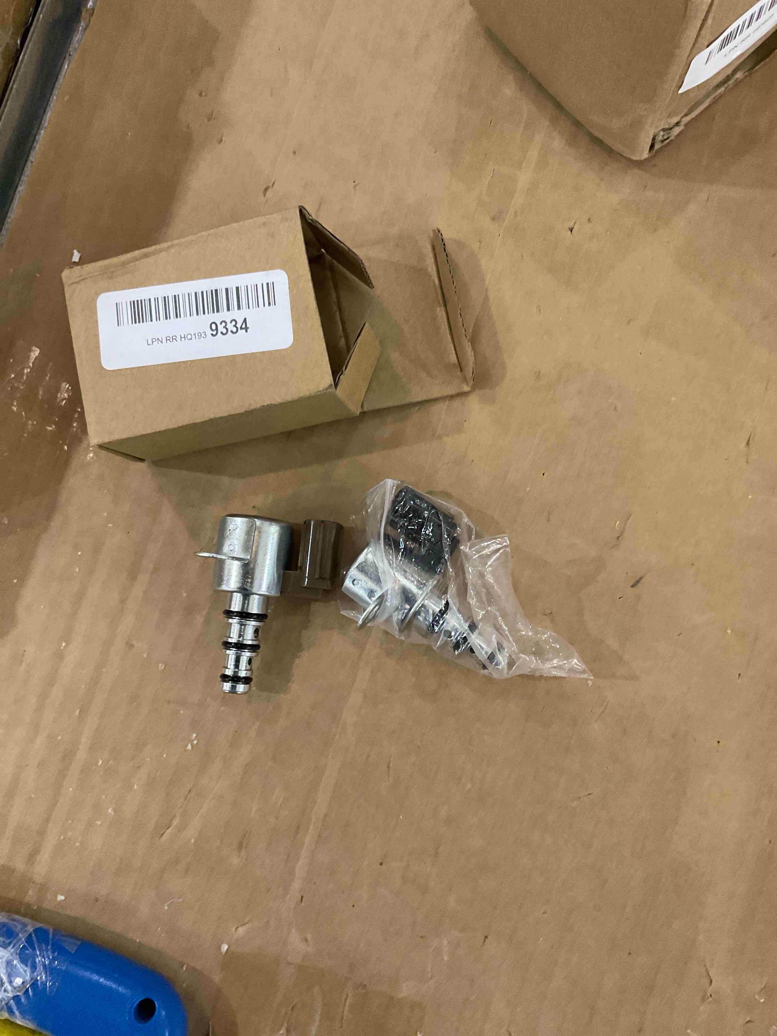 https://s3.amazonaws.com/lotting-images-prod/bidfta/EXS00846845_1704910165589.jpeg