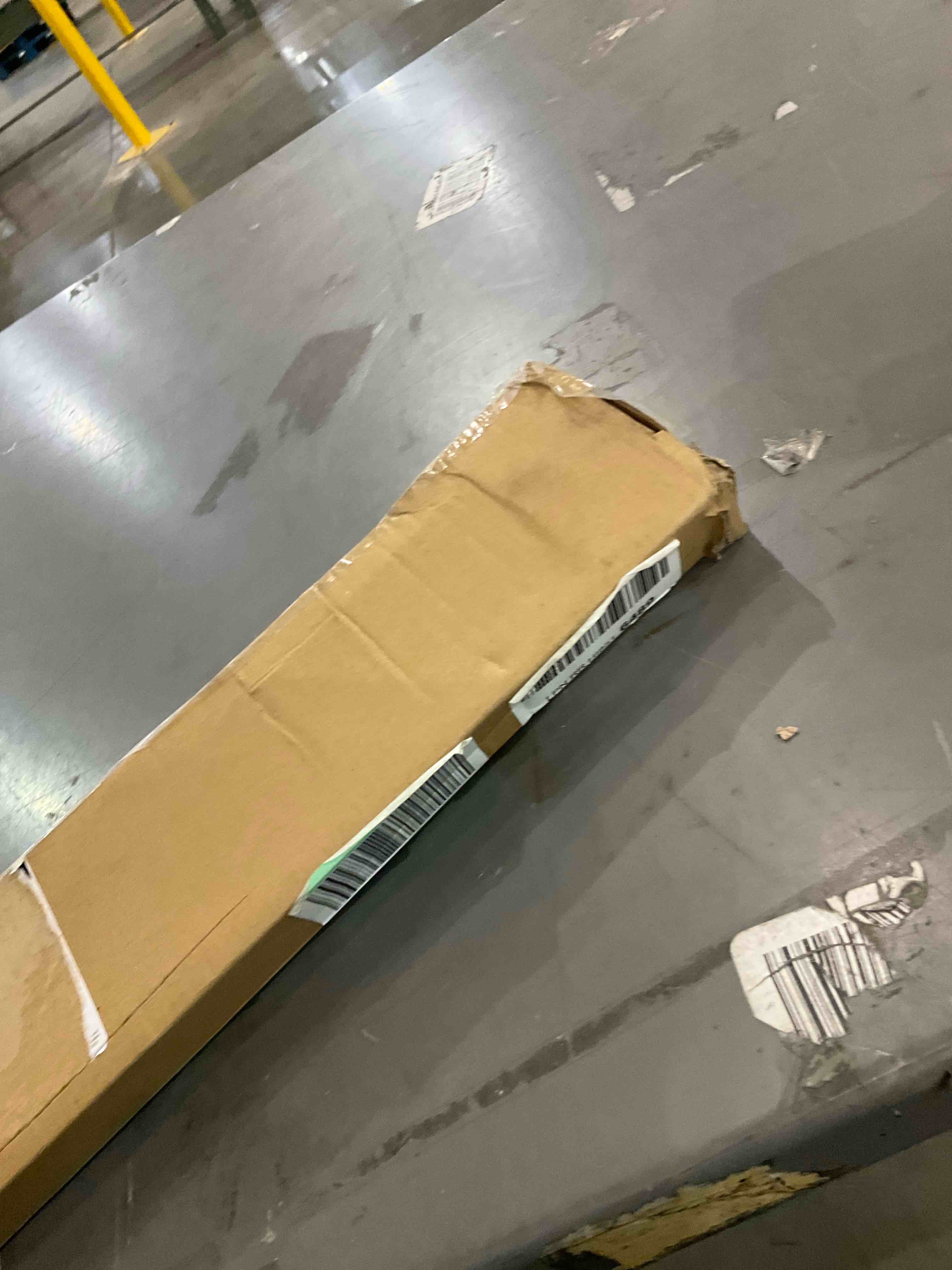 https://s3.amazonaws.com/lotting-images-prod/bidfta/EXS00847290_1704725657812.jpeg