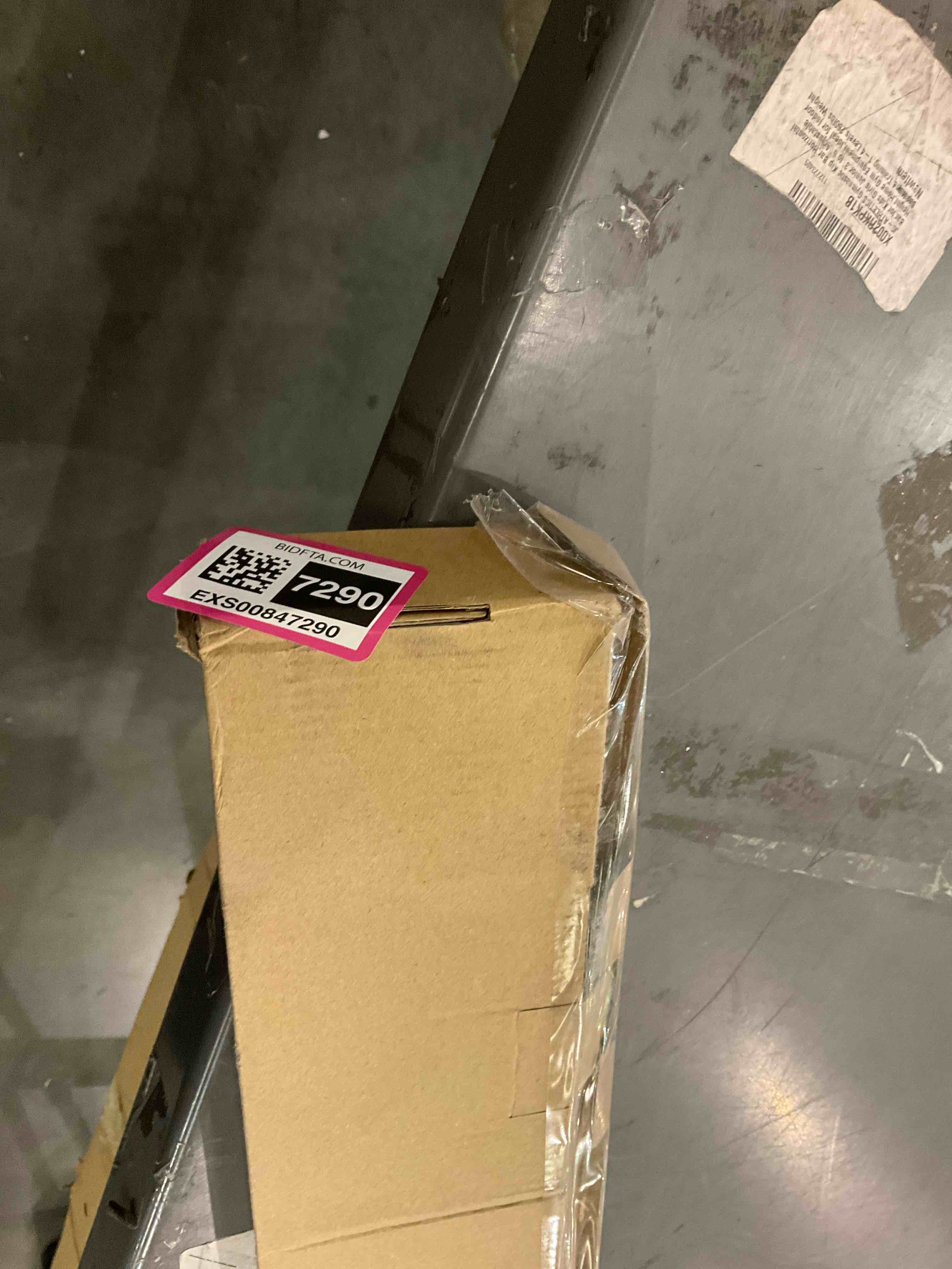 https://s3.amazonaws.com/lotting-images-prod/bidfta/EXS00847290_1704725660729.jpeg