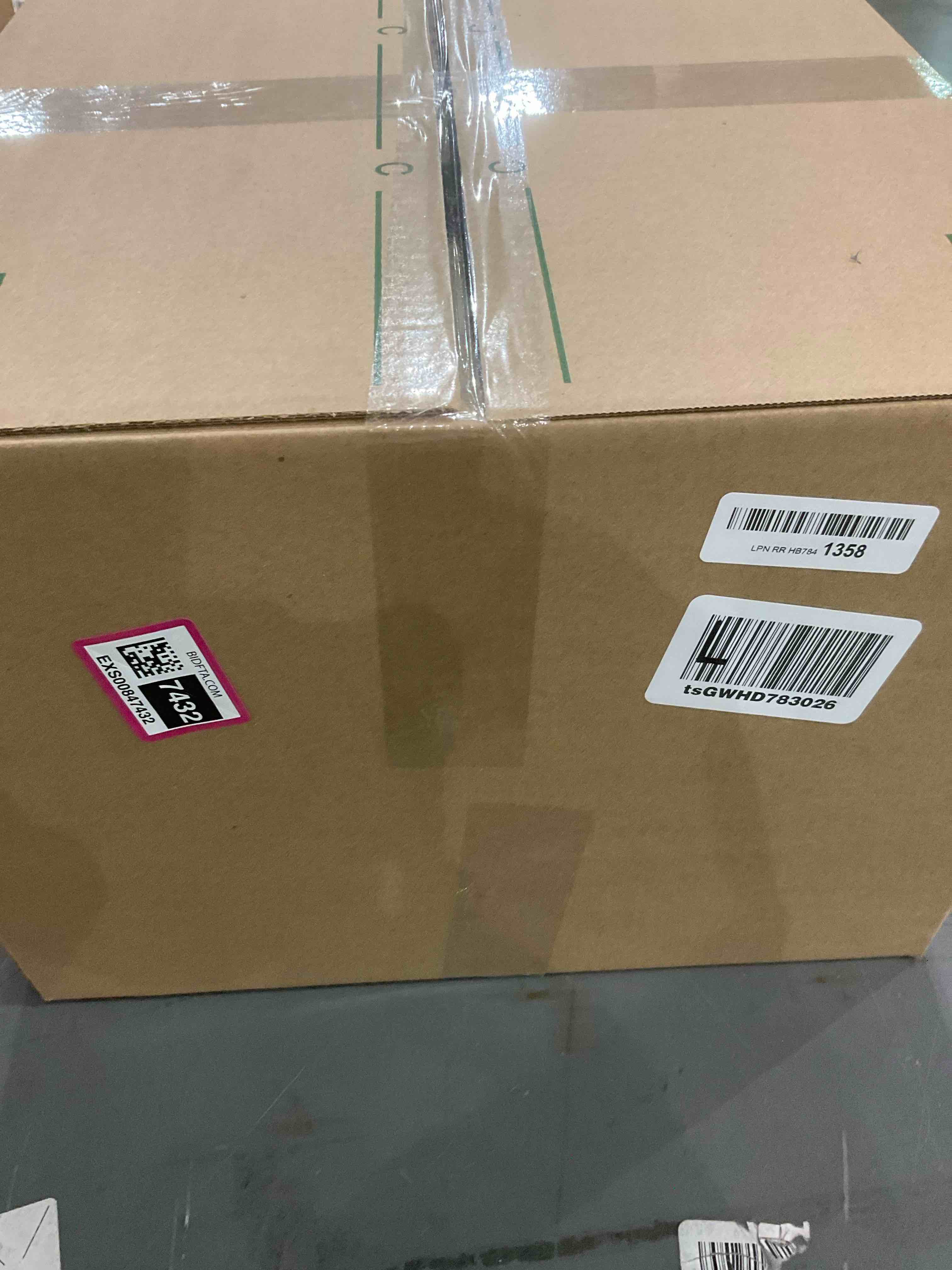 https://s3.amazonaws.com/lotting-images-prod/bidfta/EXS00847432_1704806770954.jpeg