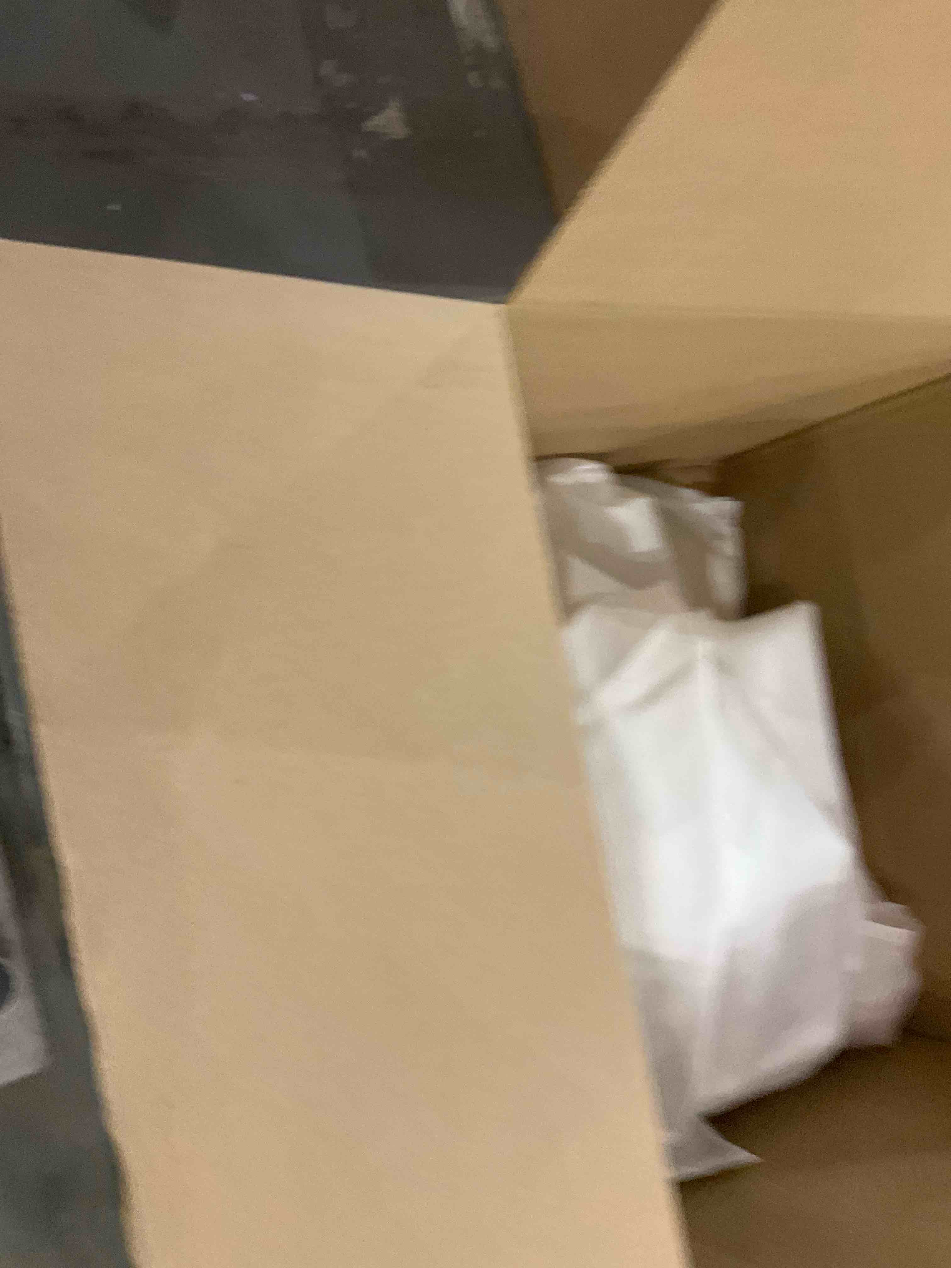 https://s3.amazonaws.com/lotting-images-prod/bidfta/EXS00847432_1704806798963.jpeg
