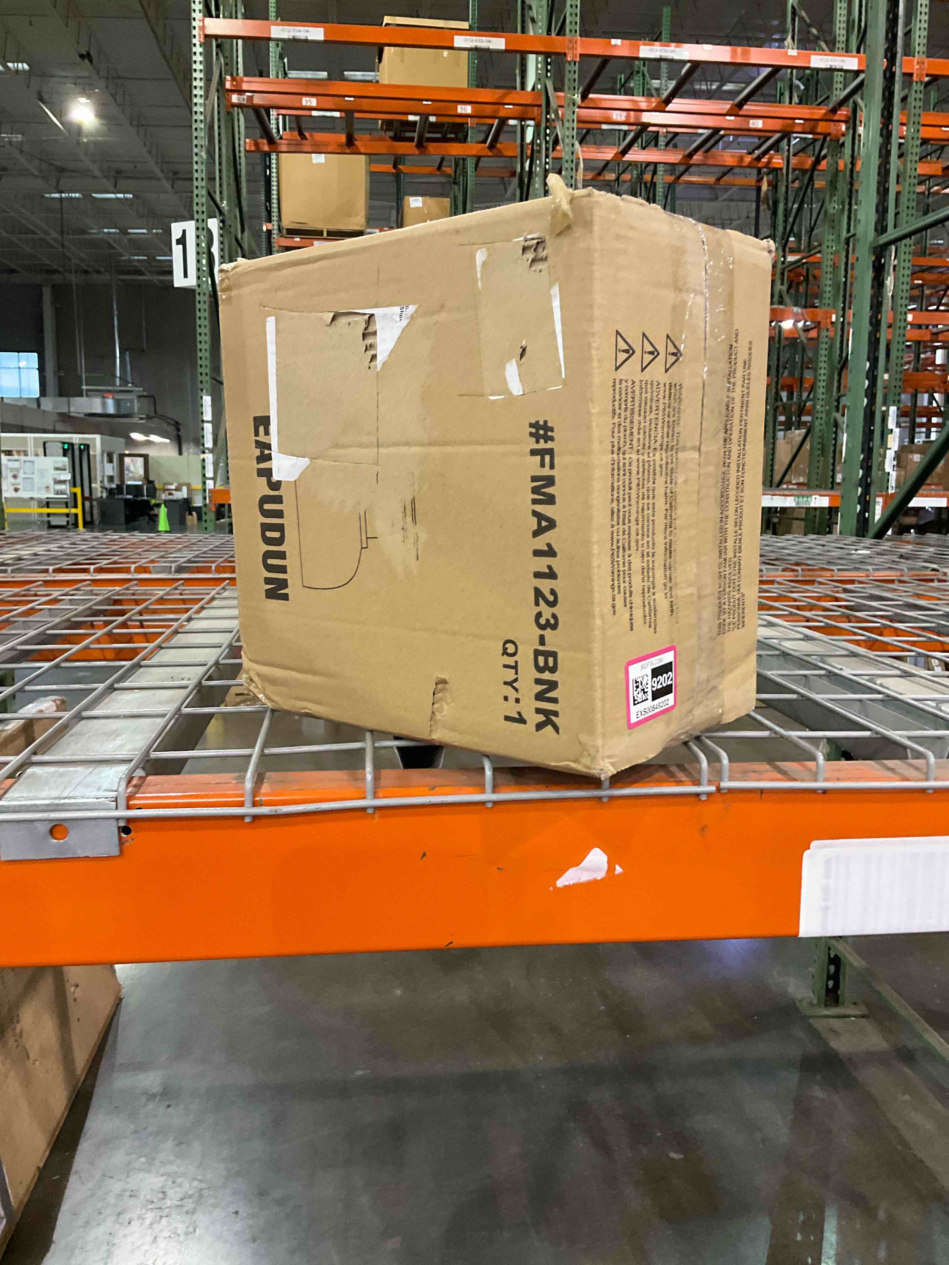 https://s3.amazonaws.com/lotting-images-prod/bidfta/EXS00849202_1700224778747.jpeg