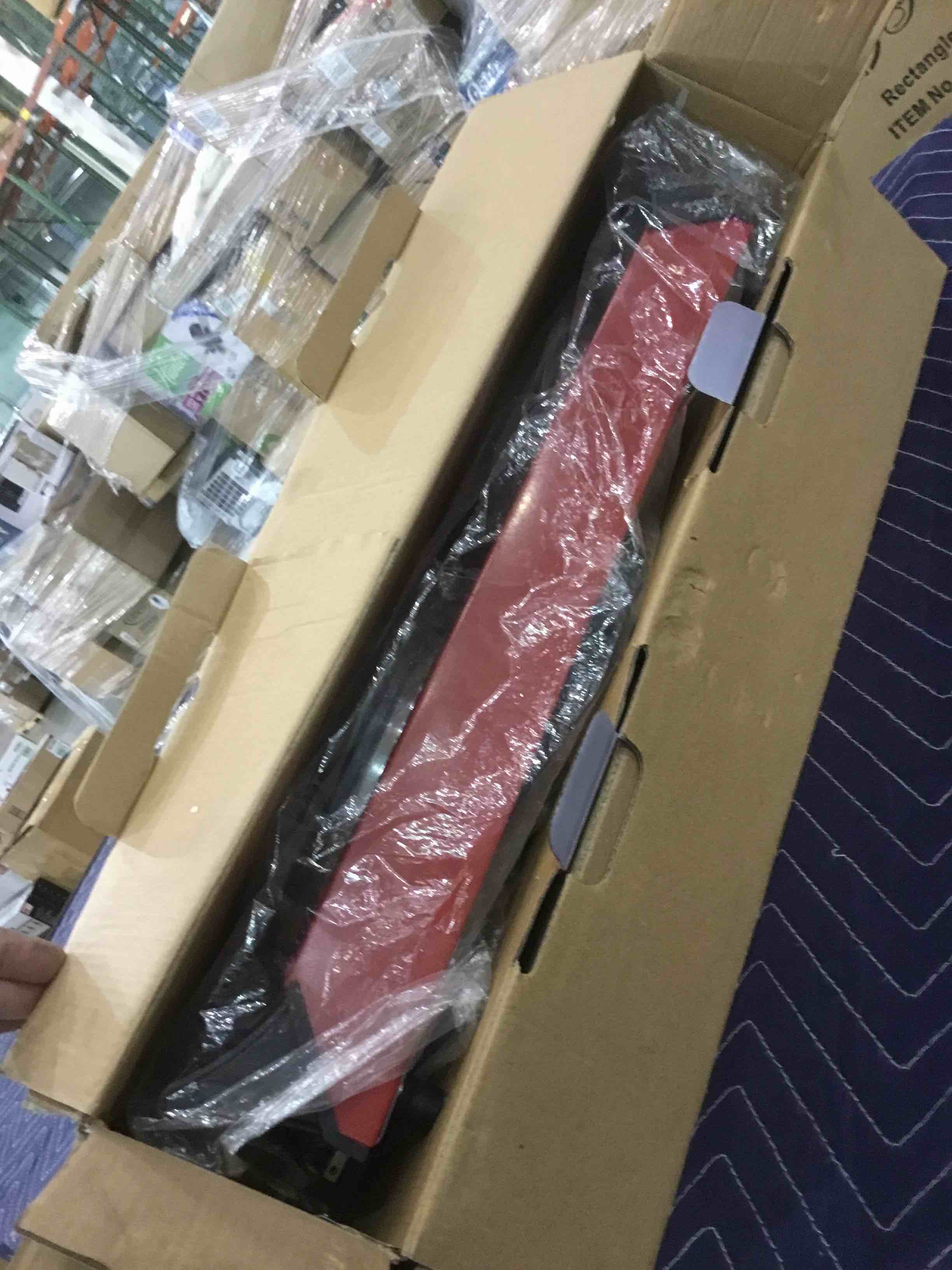 https://s3.amazonaws.com/lotting-images-prod/bidfta/EXS00849232_1701703640554.jpeg