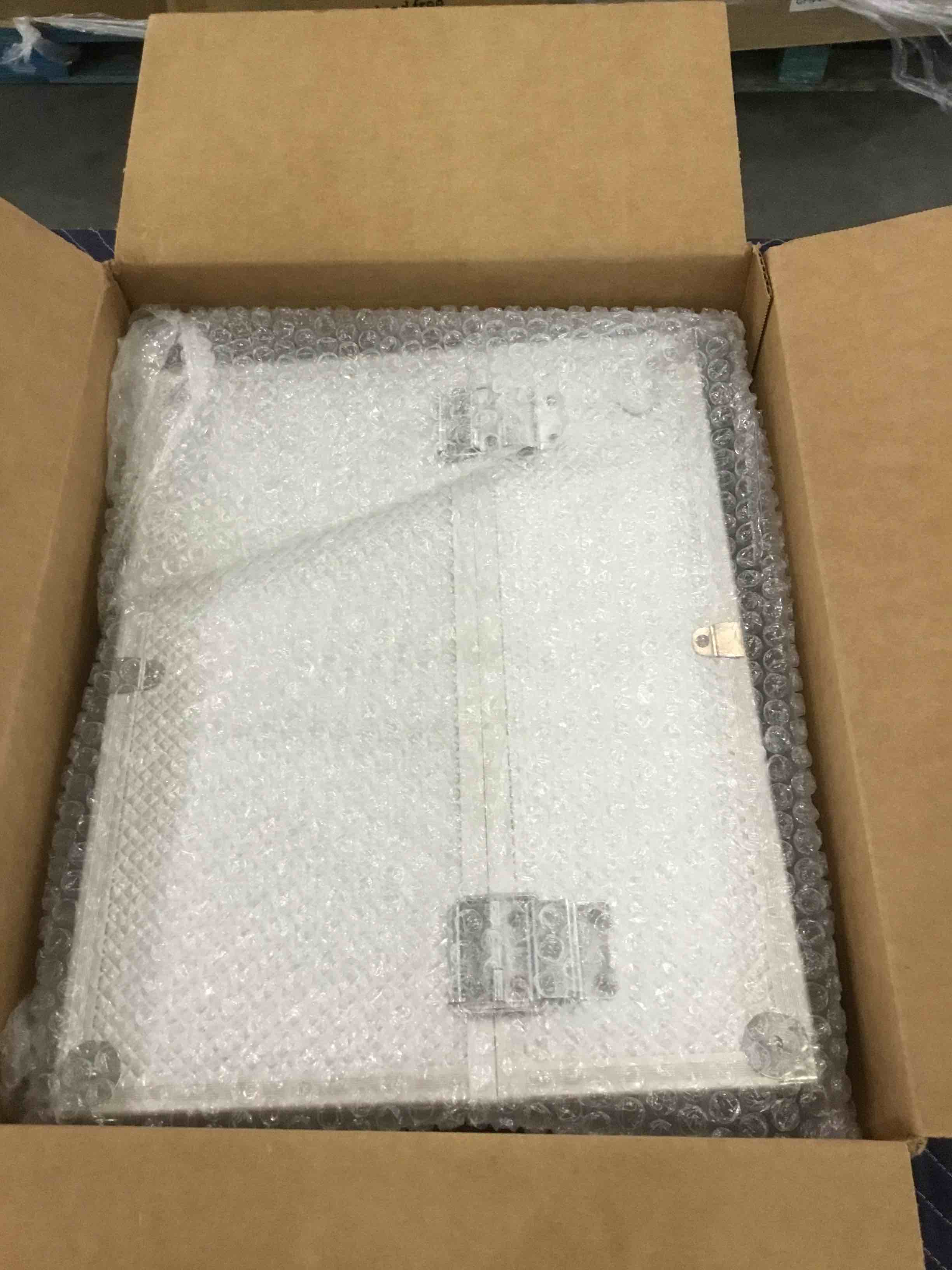 https://s3.amazonaws.com/lotting-images-prod/bidfta/EXS00849238_1701704868791.jpeg