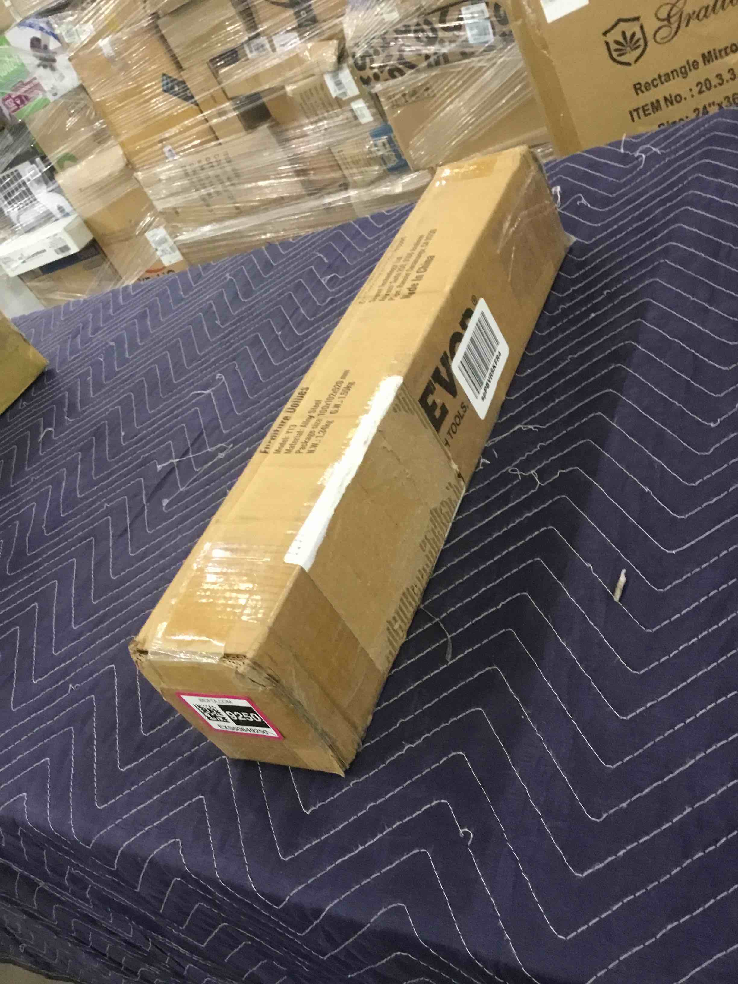 https://s3.amazonaws.com/lotting-images-prod/bidfta/EXS00849250_1701707865919.jpeg