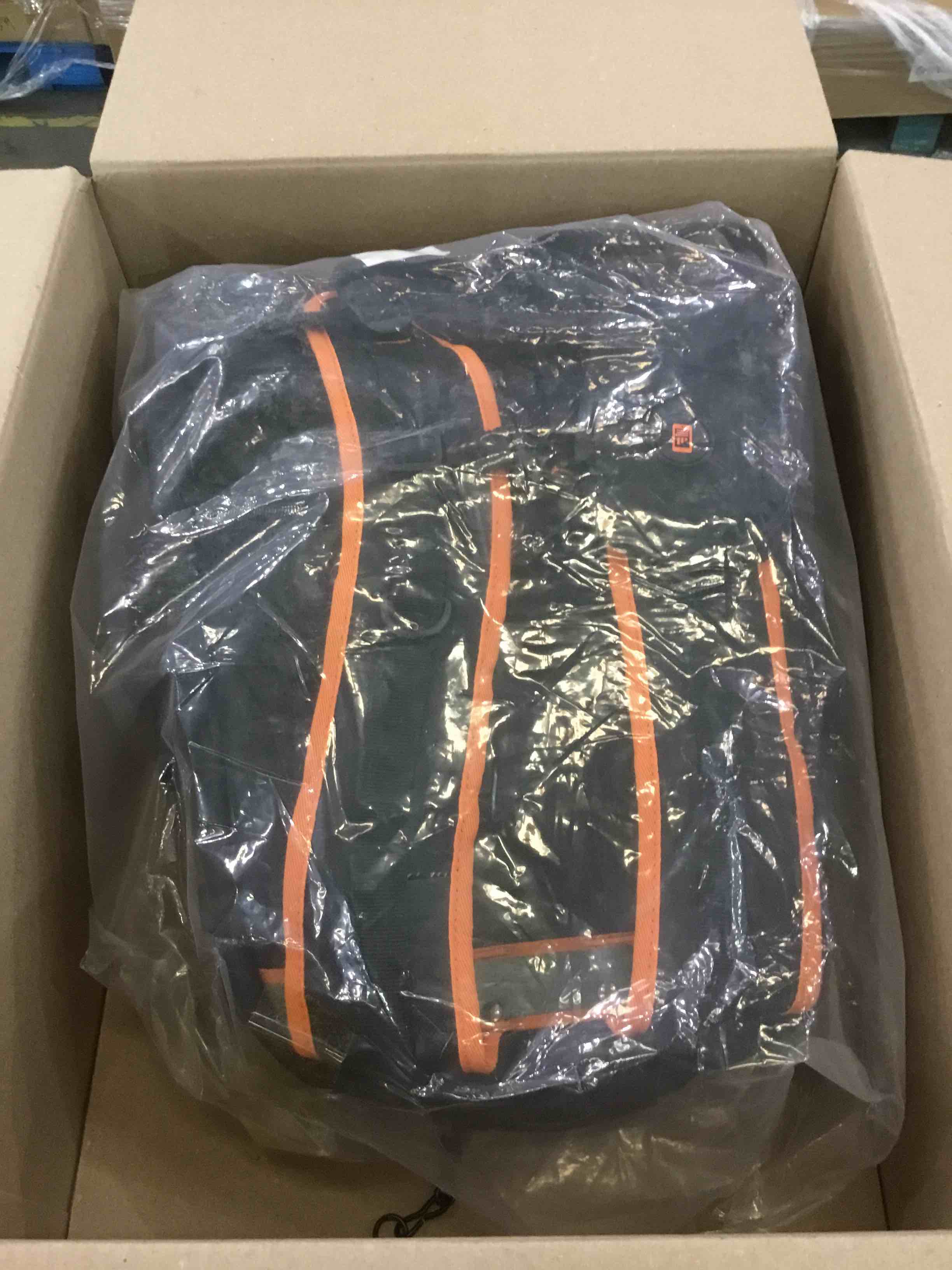https://s3.amazonaws.com/lotting-images-prod/bidfta/EXS00849251_1701707991677.jpeg