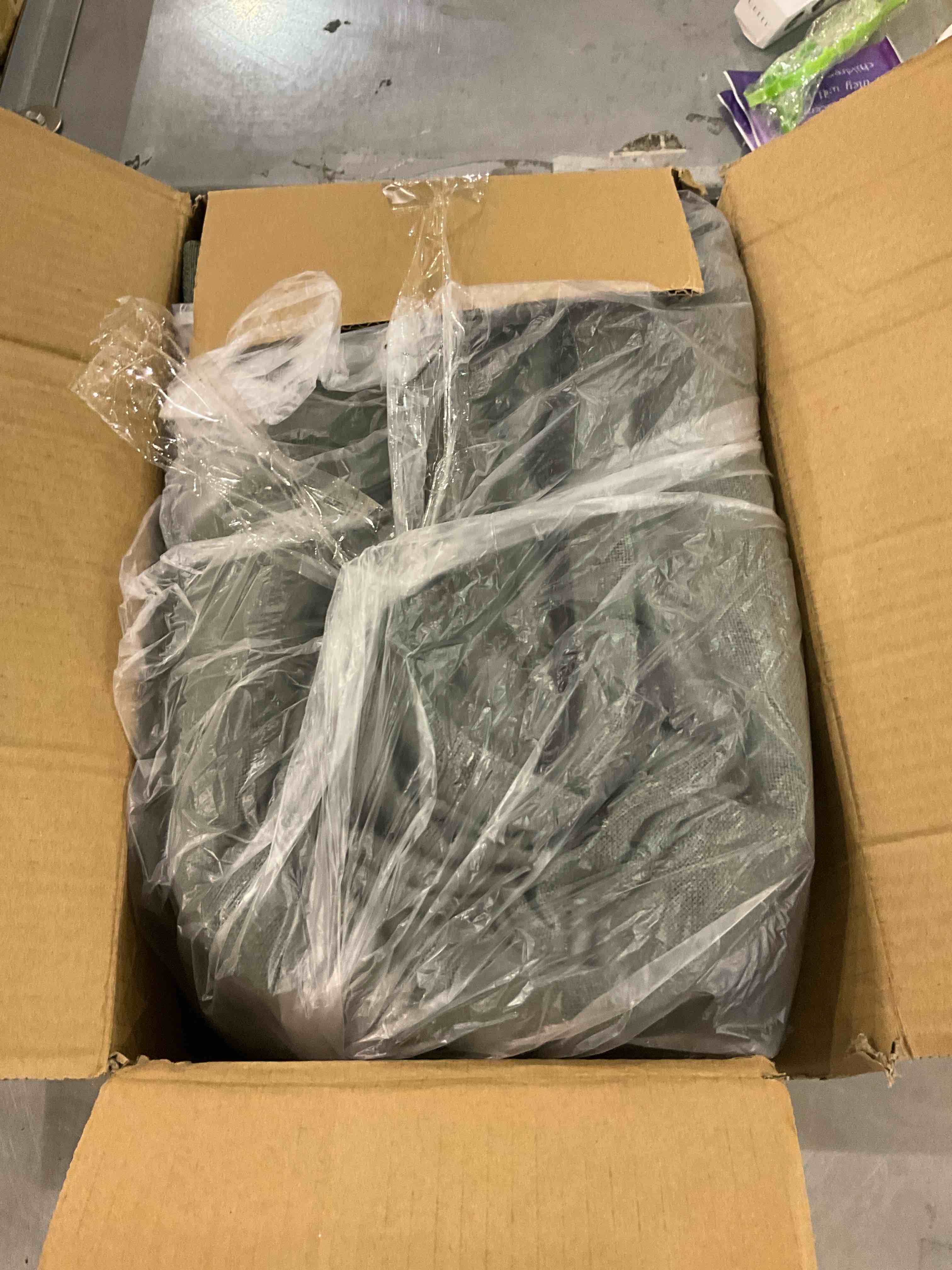 https://s3.amazonaws.com/lotting-images-prod/bidfta/EXS00850315_1704306875054.jpeg