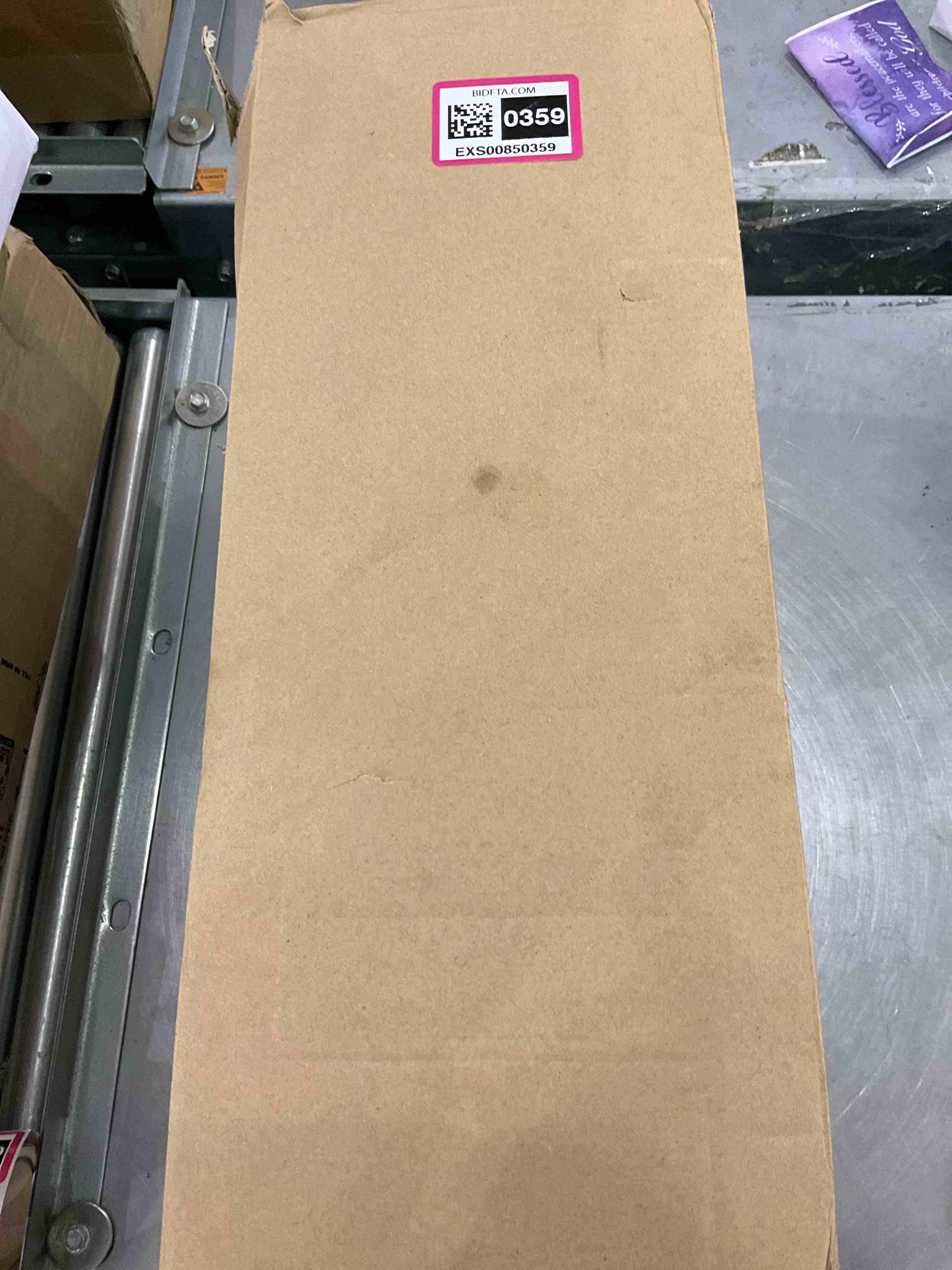 https://s3.amazonaws.com/lotting-images-prod/bidfta/EXS00850359_1704313163638.jpeg