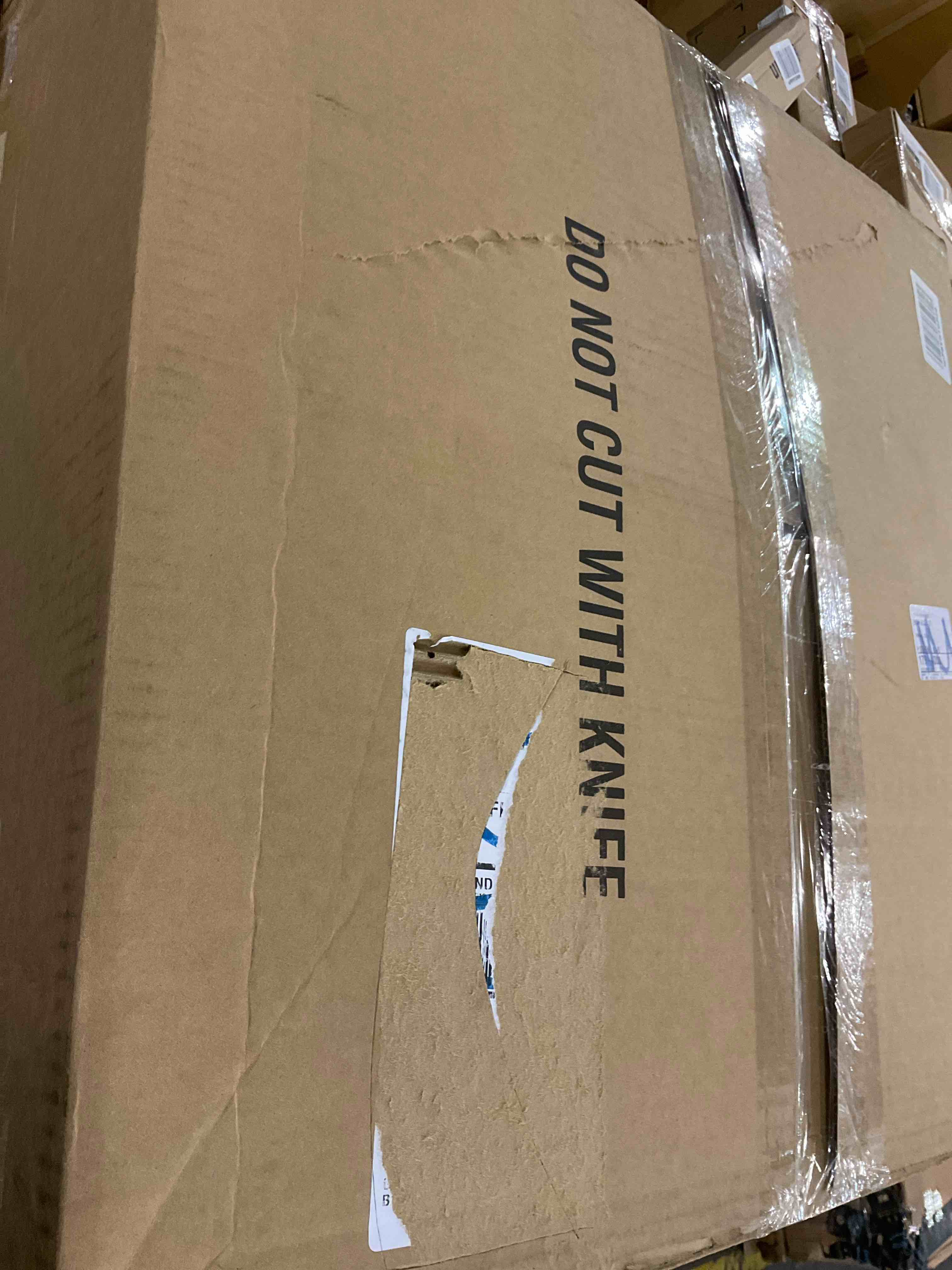 https://s3.amazonaws.com/lotting-images-prod/bidfta/EXS00851279_1703850671264.jpeg