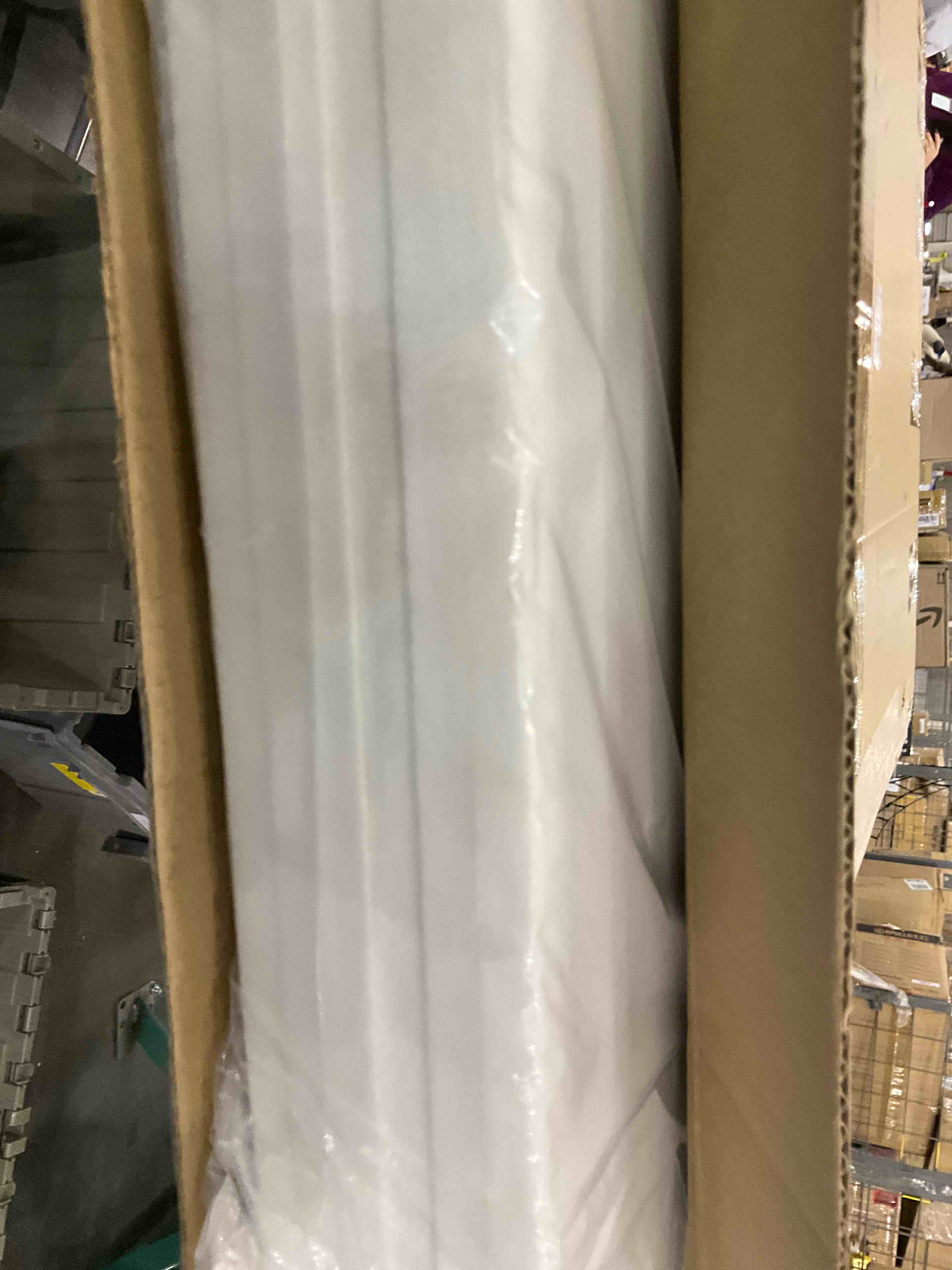 https://s3.amazonaws.com/lotting-images-prod/bidfta/EXS00851457_1704206392510.jpeg