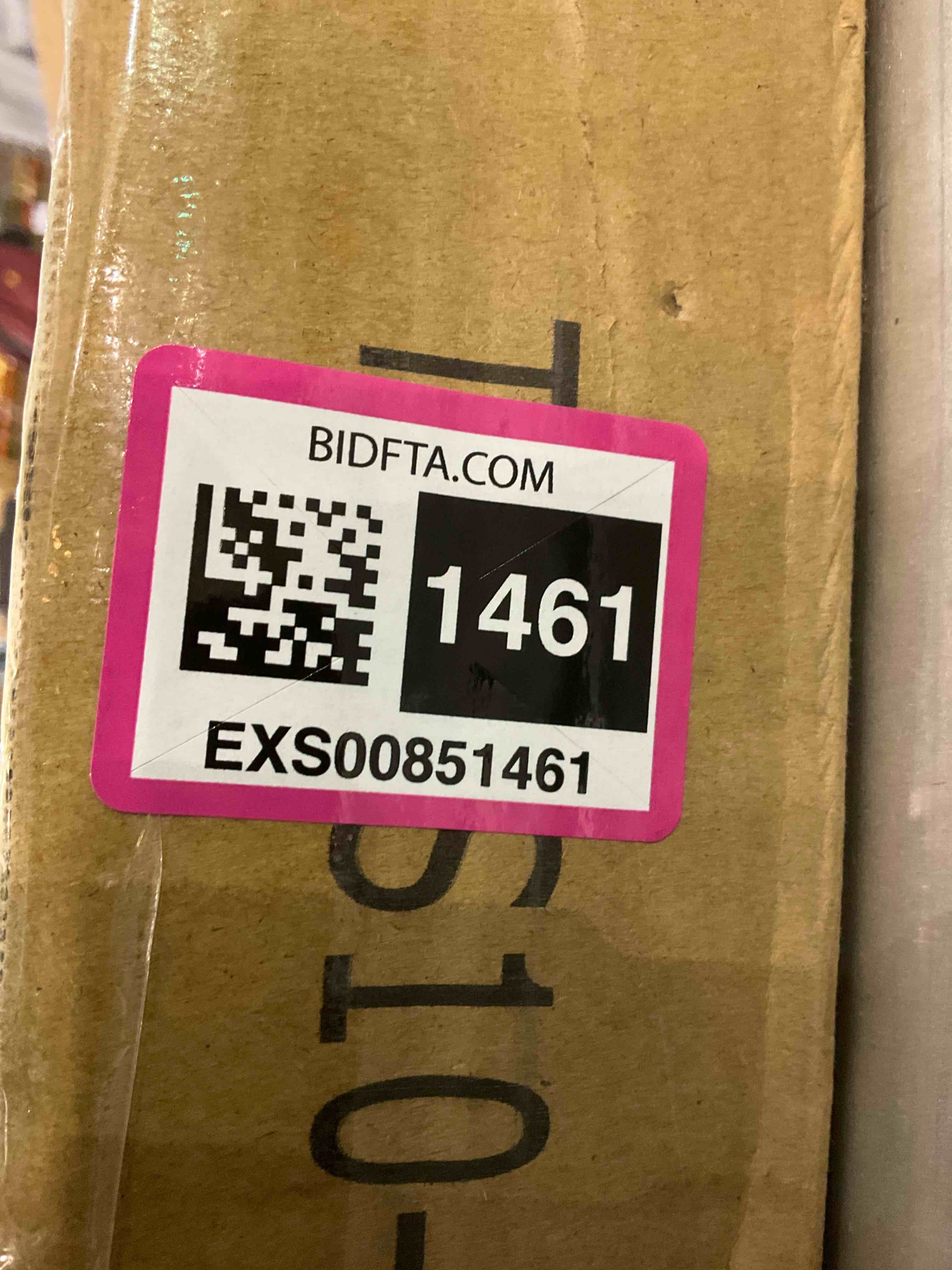 https://s3.amazonaws.com/lotting-images-prod/bidfta/EXS00851461_1704207802152.jpeg