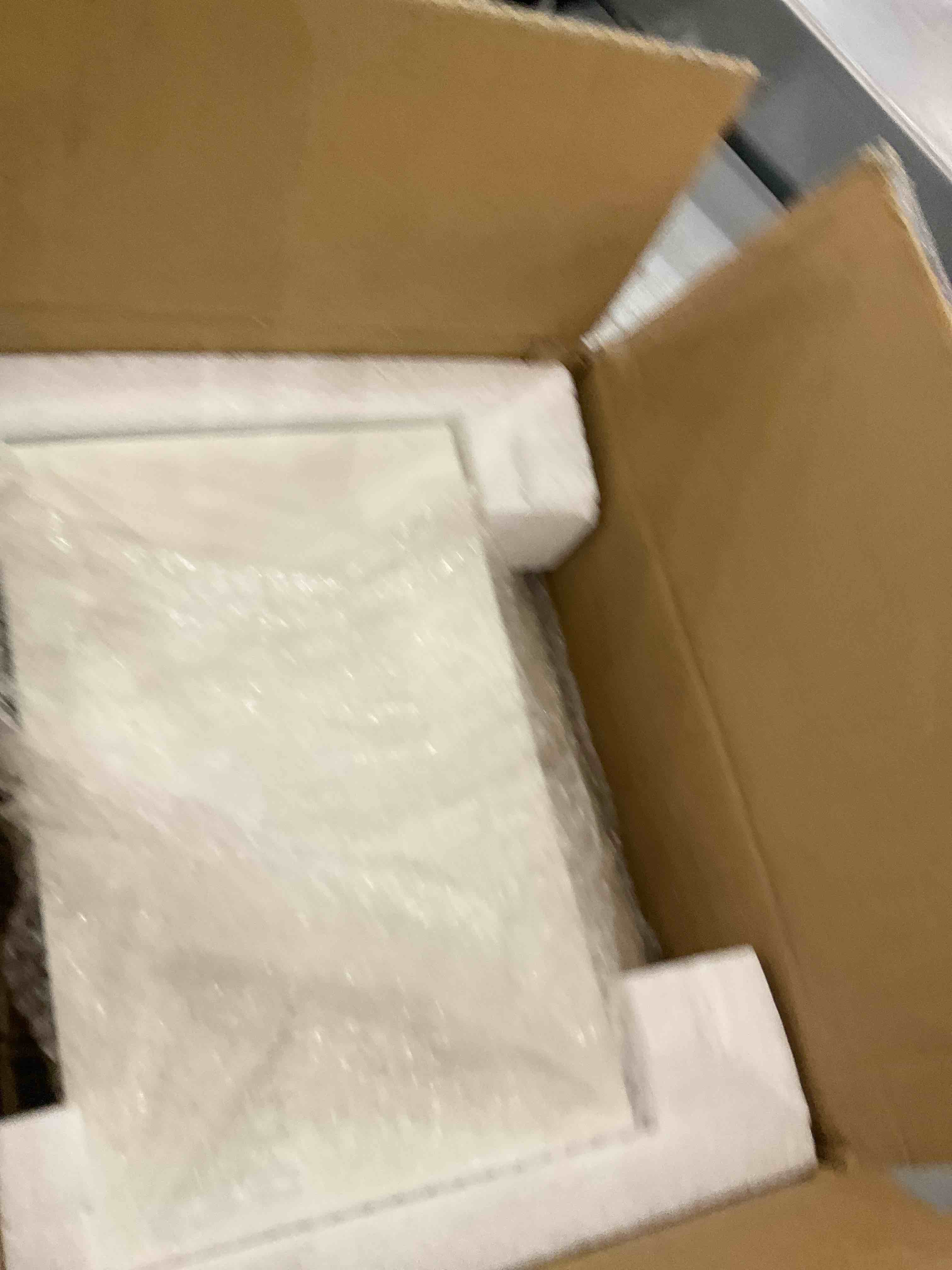 https://s3.amazonaws.com/lotting-images-prod/bidfta/EXS00851588_1704472613209.jpeg