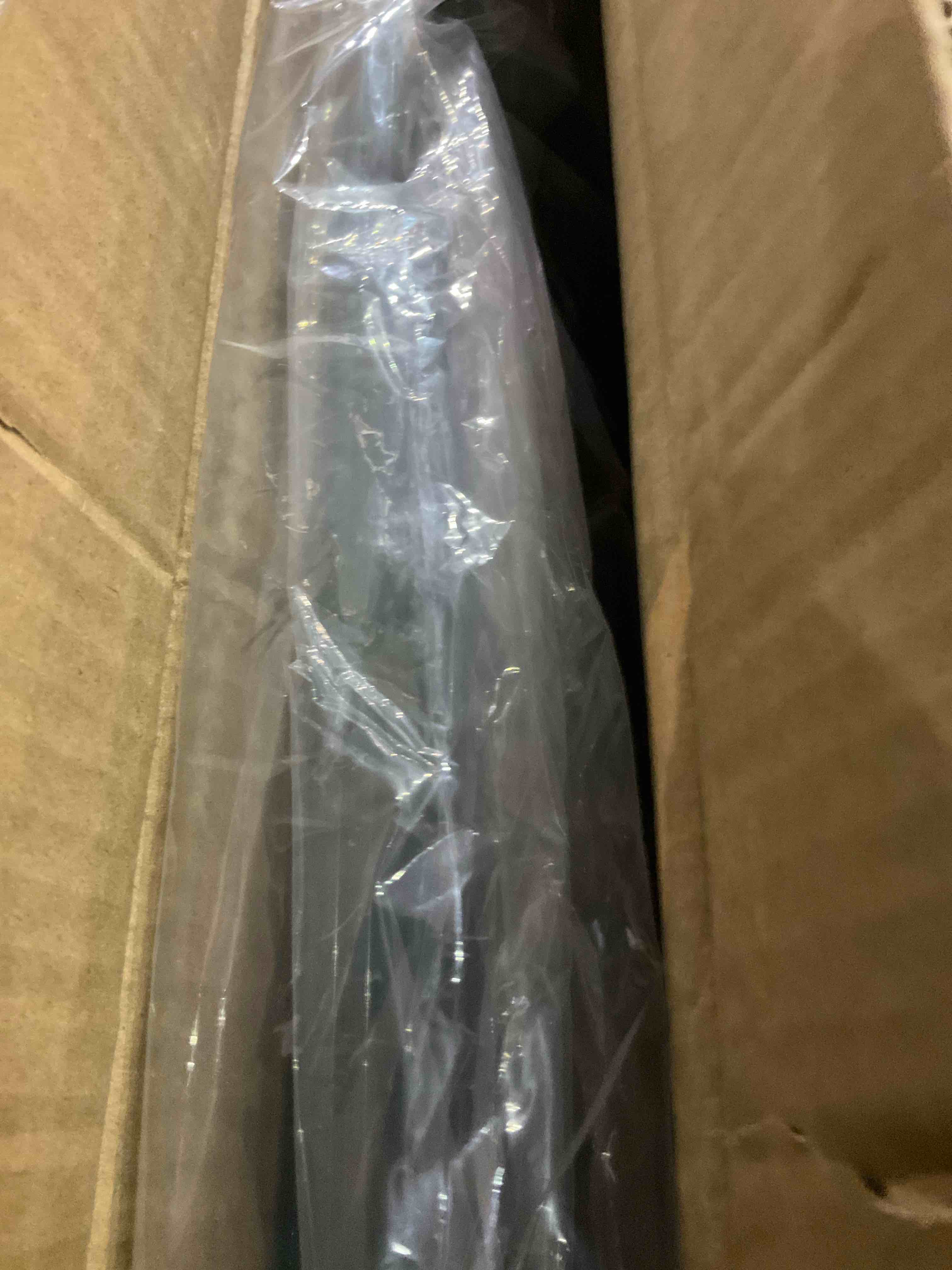 https://s3.amazonaws.com/lotting-images-prod/bidfta/EXS00852011_1704201656723.jpeg