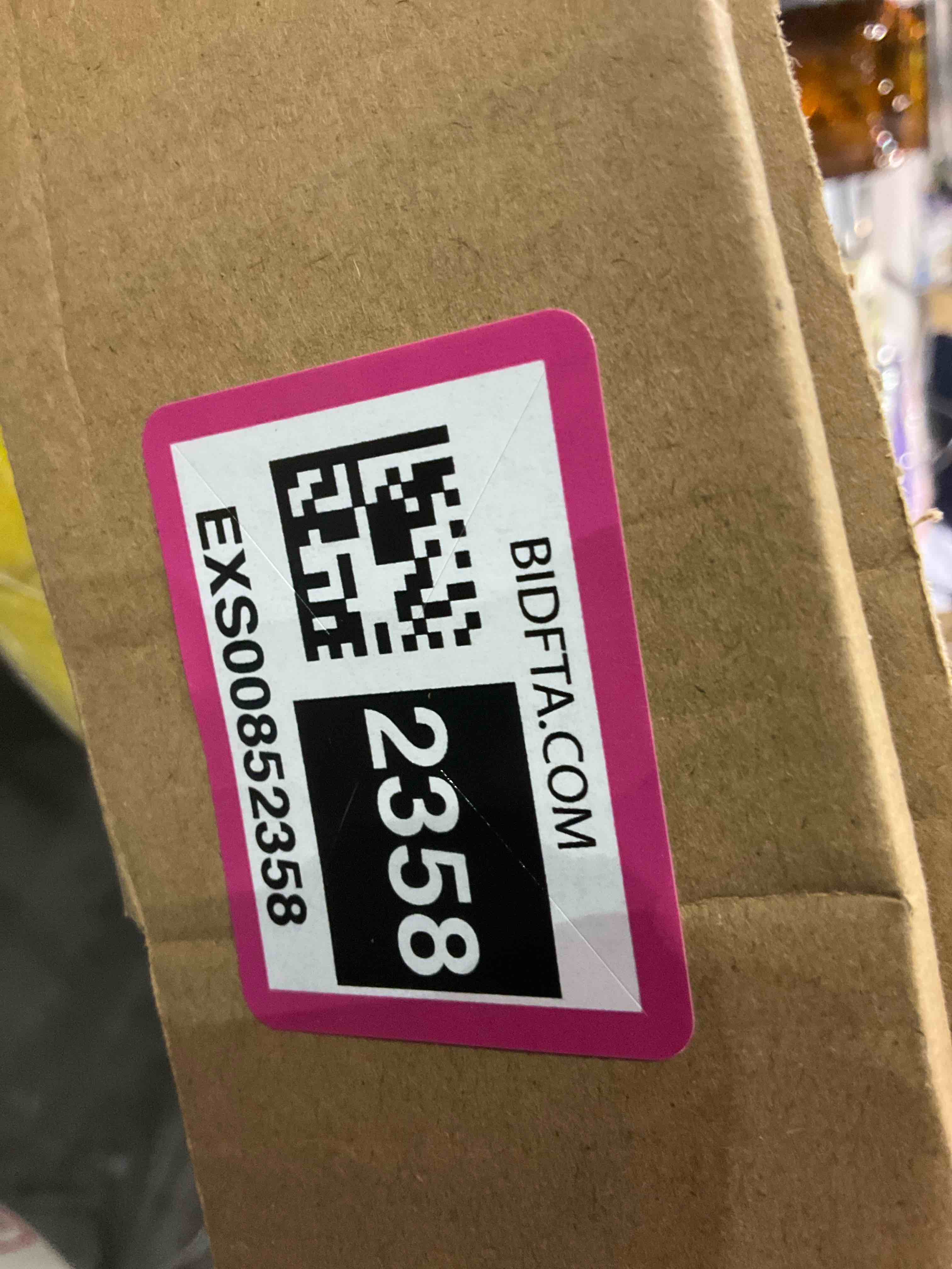 https://s3.amazonaws.com/lotting-images-prod/bidfta/EXS00852358_1704376034944.jpeg