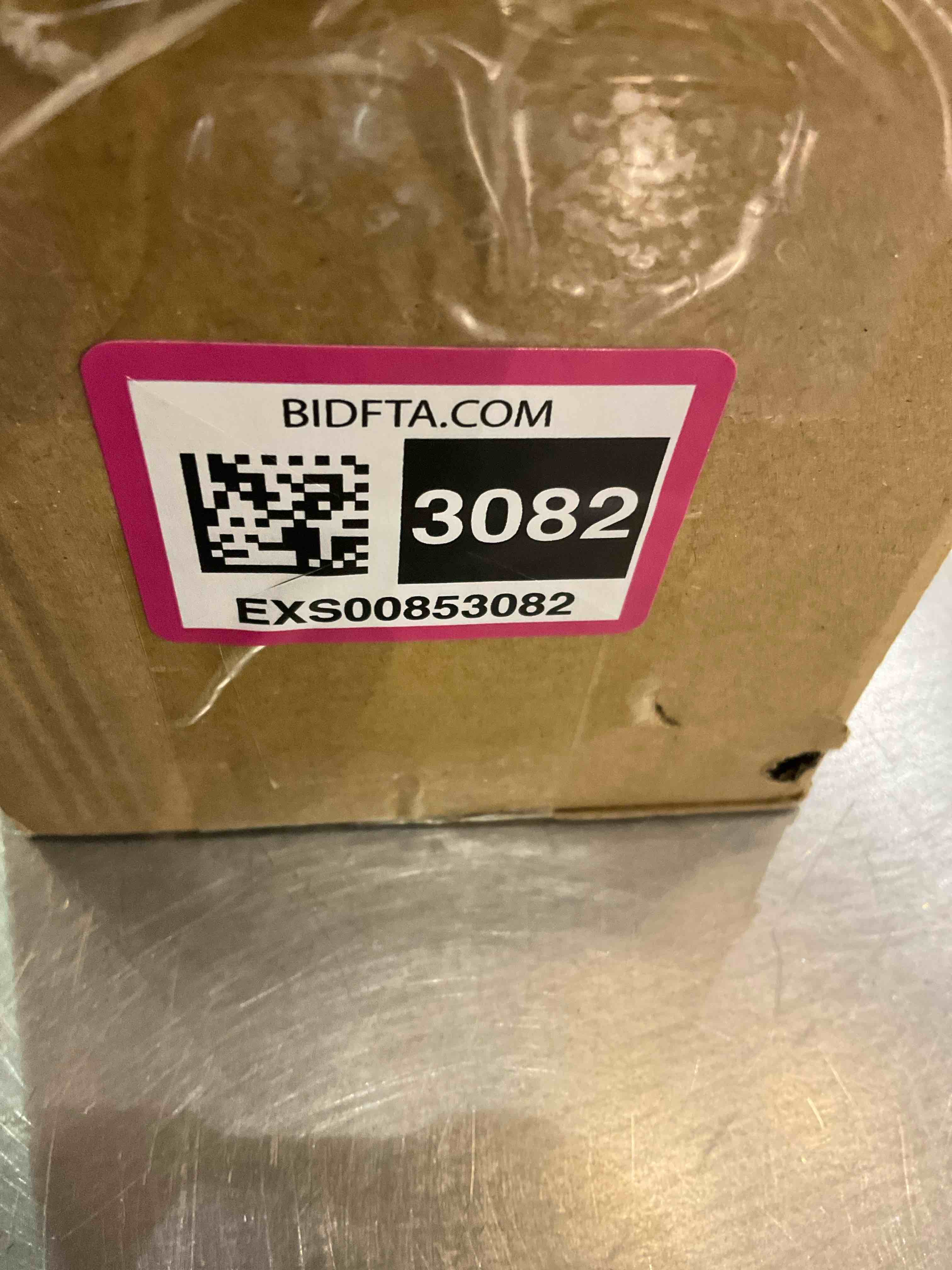 https://s3.amazonaws.com/lotting-images-prod/bidfta/EXS00853082_1704392561927.jpeg