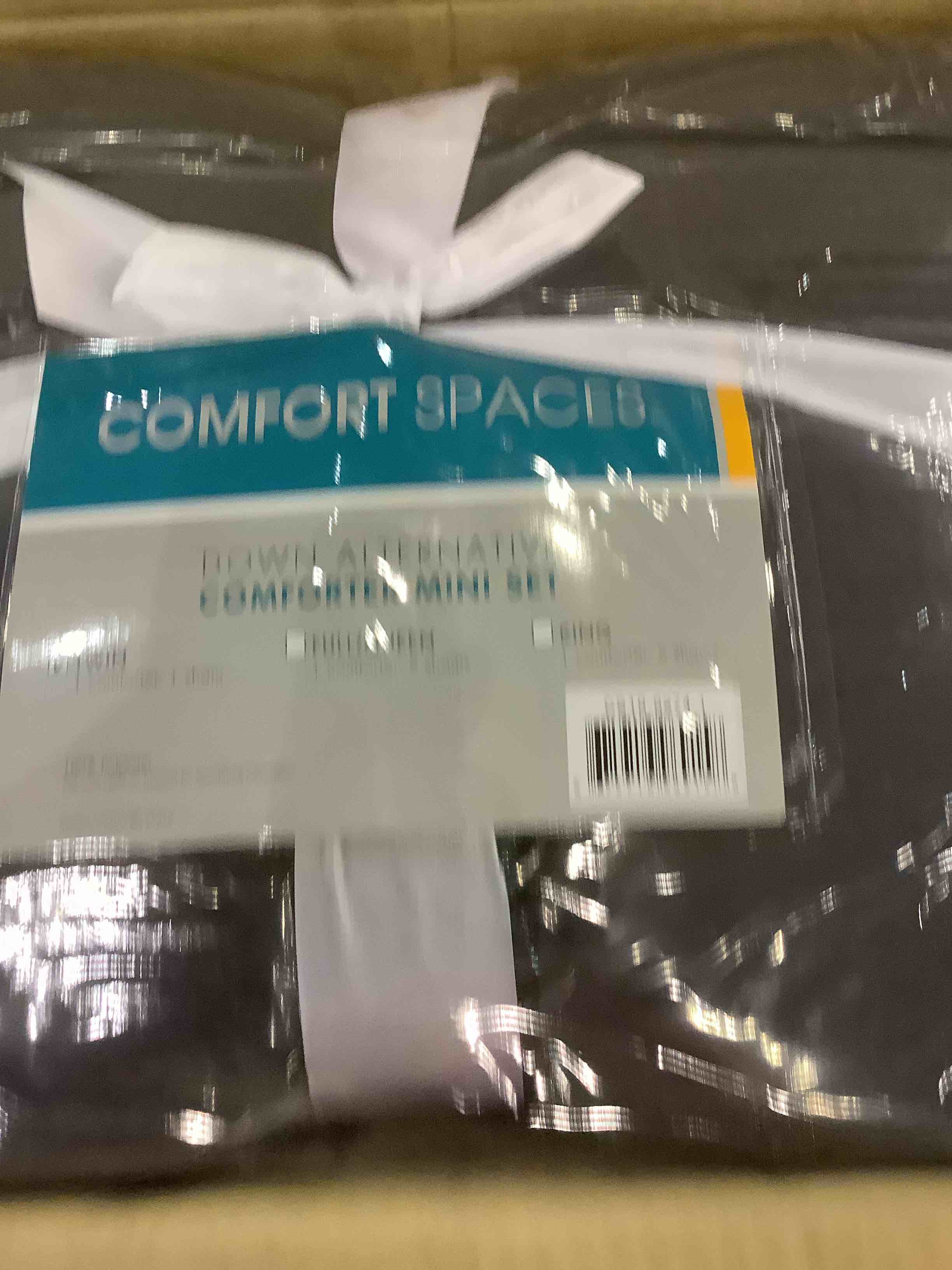 https://s3.amazonaws.com/lotting-images-prod/bidfta/EXS00853530_1703854710665.jpeg